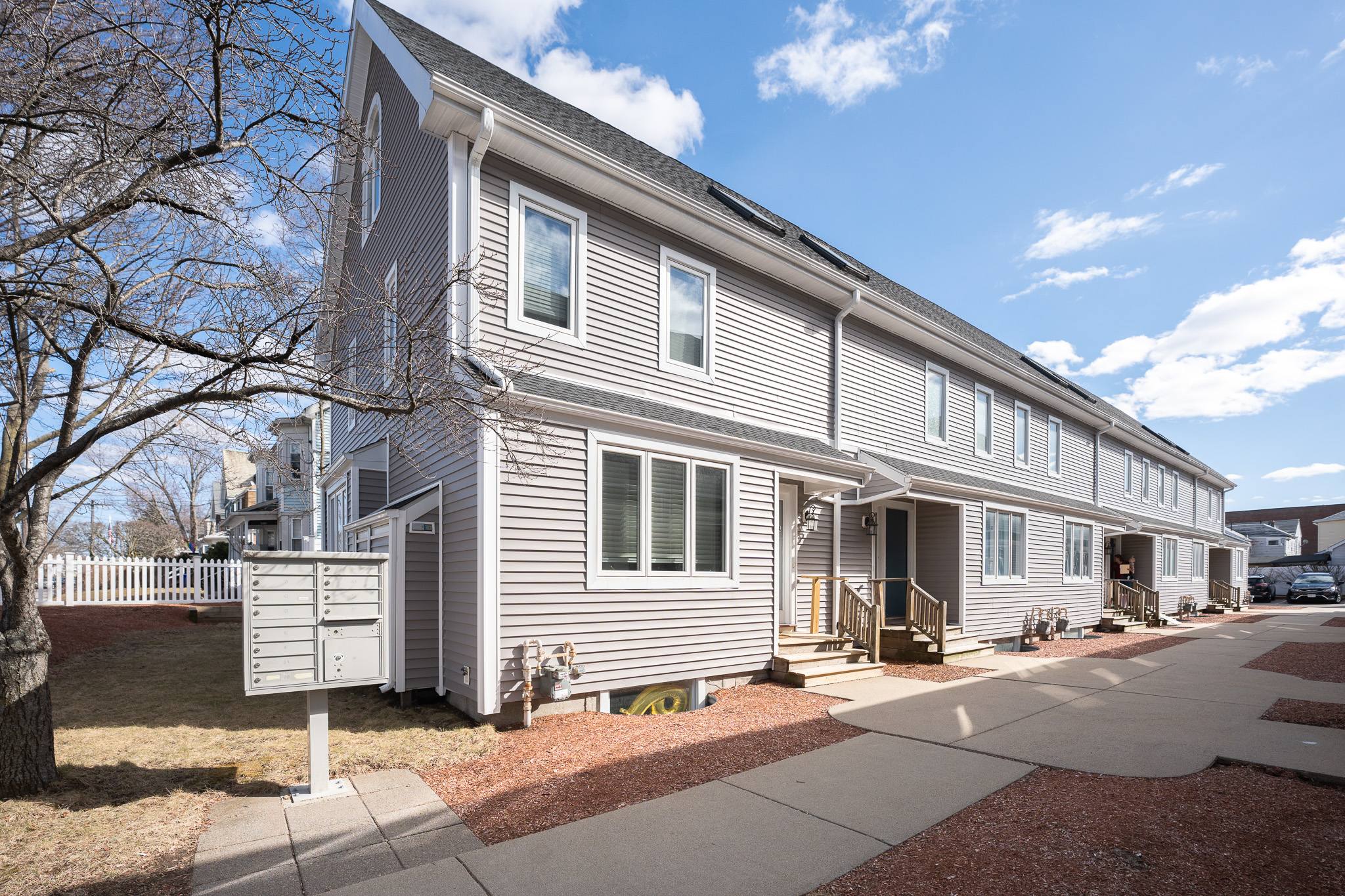 3 Raymond Street – photo 1