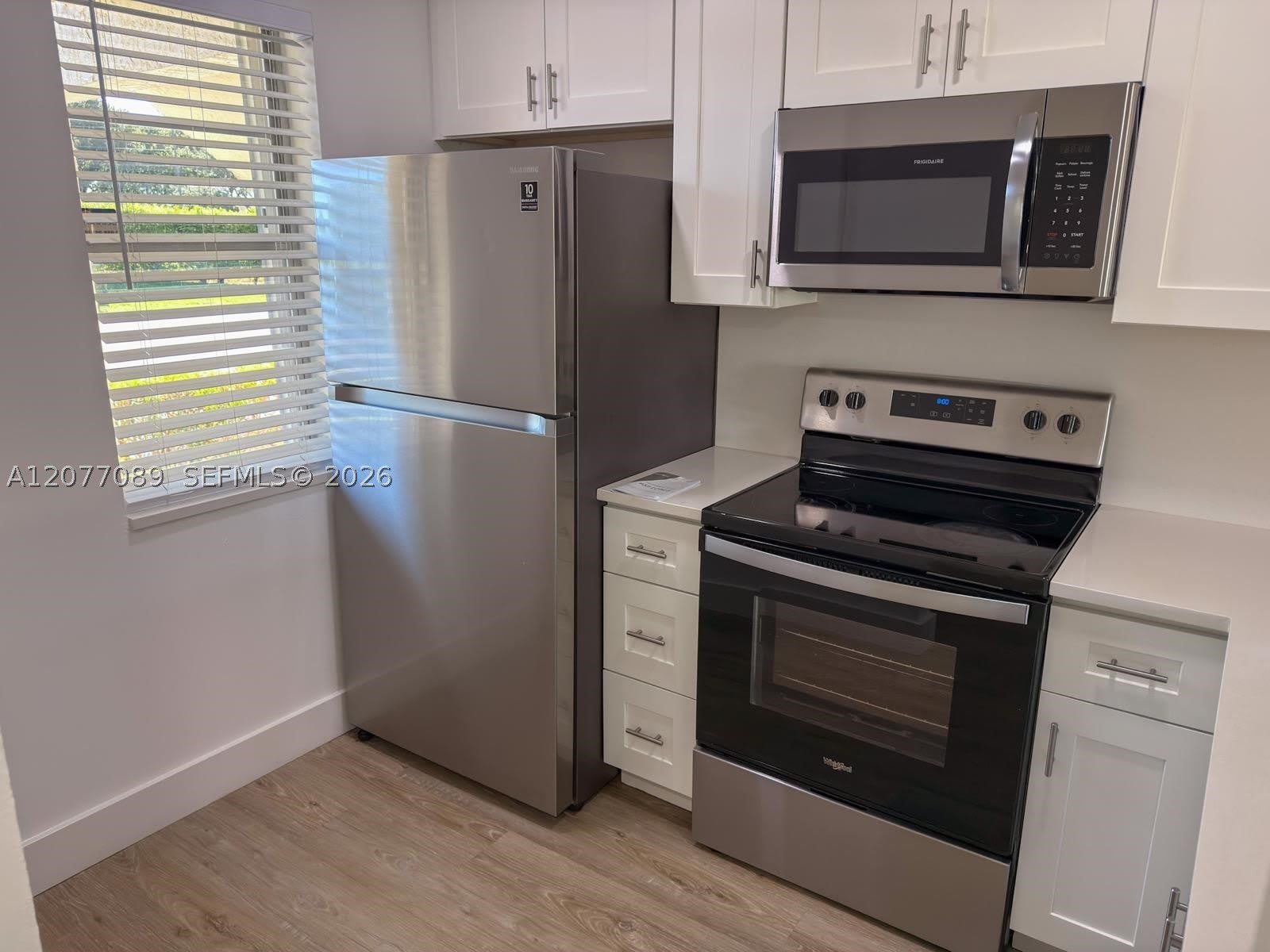 9937 Three Lakes Cir – photo 1
