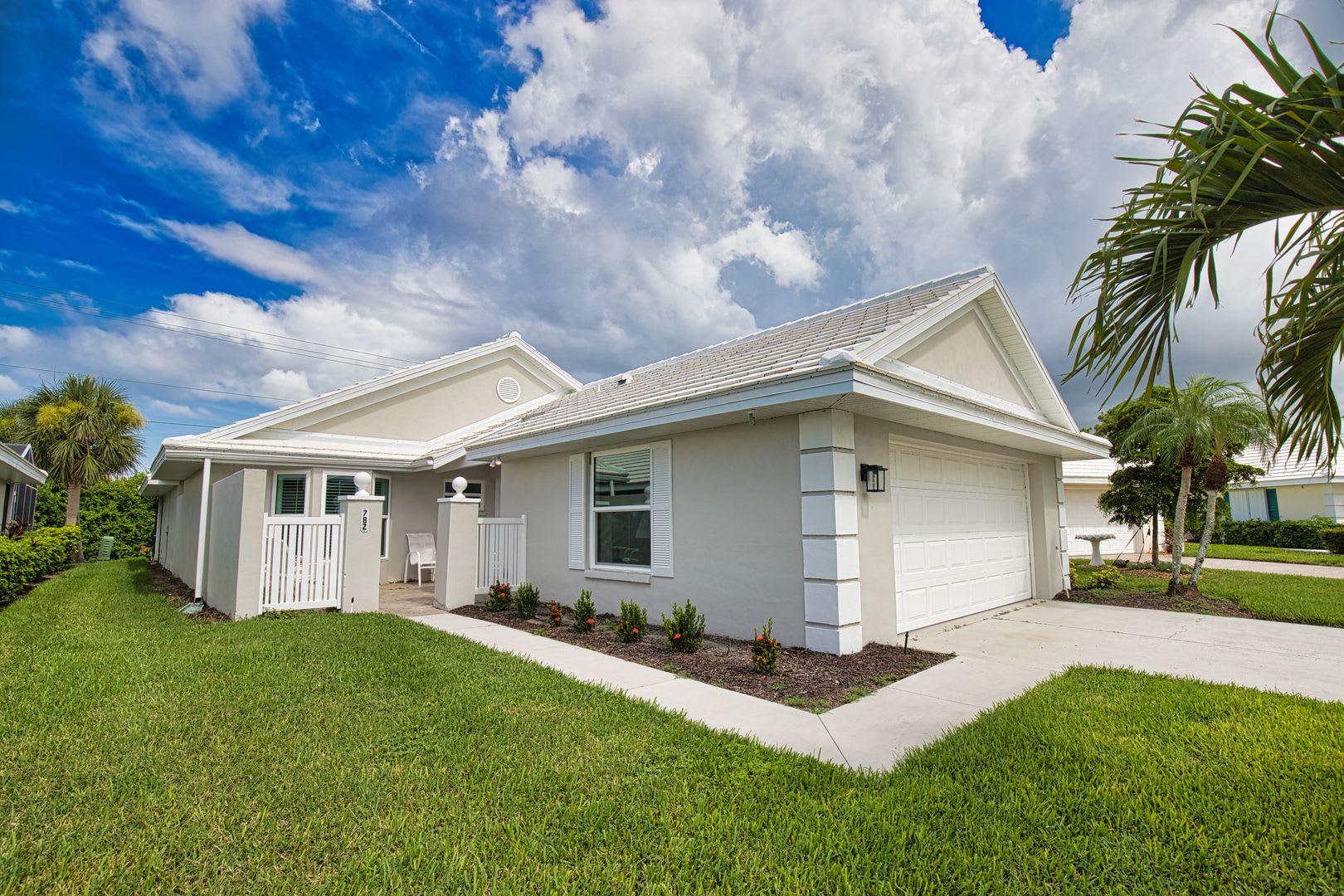 Seasonal Short Term 2 Bed 2 Bath Heated Pool Villa With A Den In Harrington Lakes At Planation Golf Country Club – photo 1