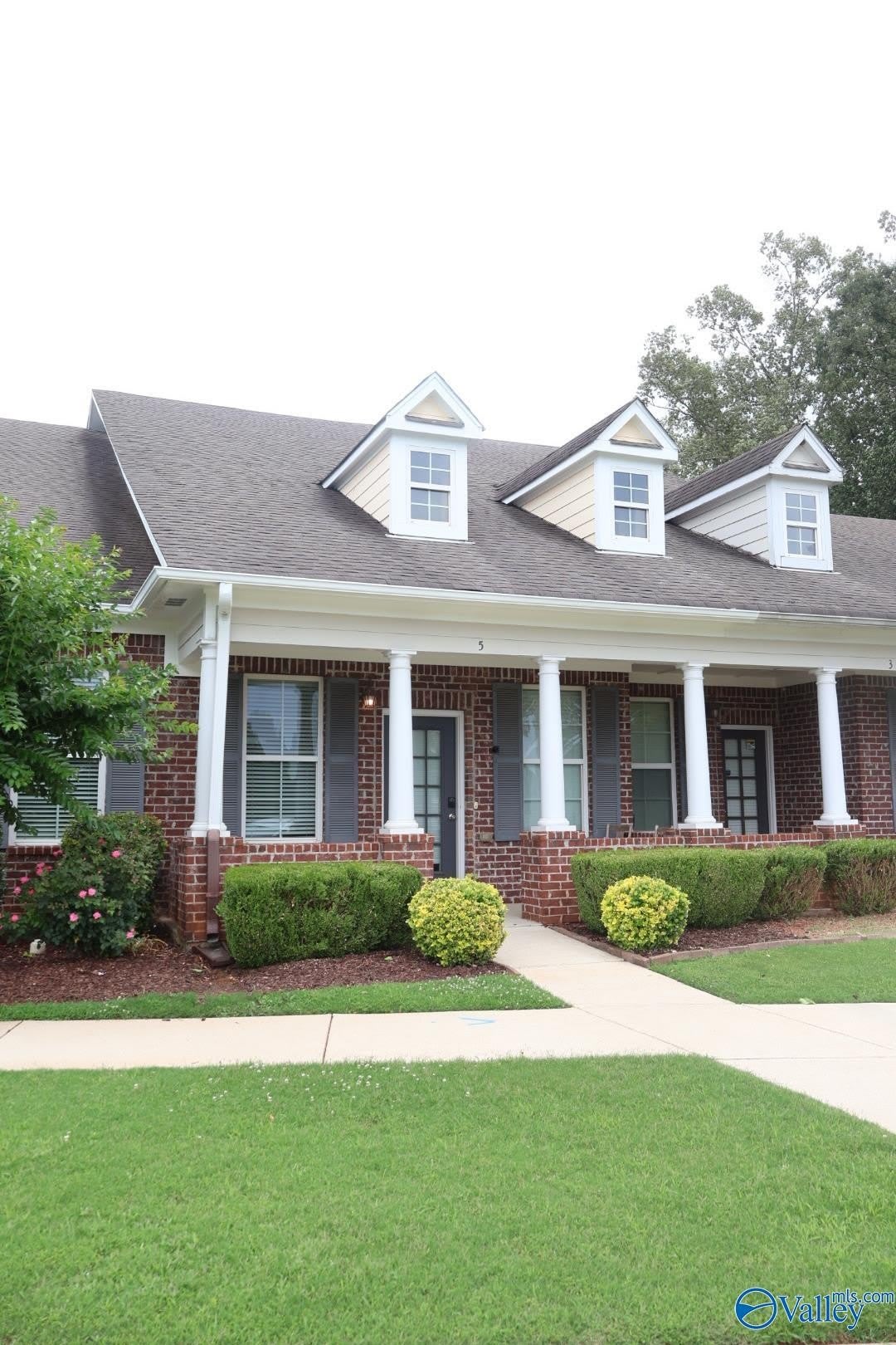 5 Atherton Circle – photo 1 of 49