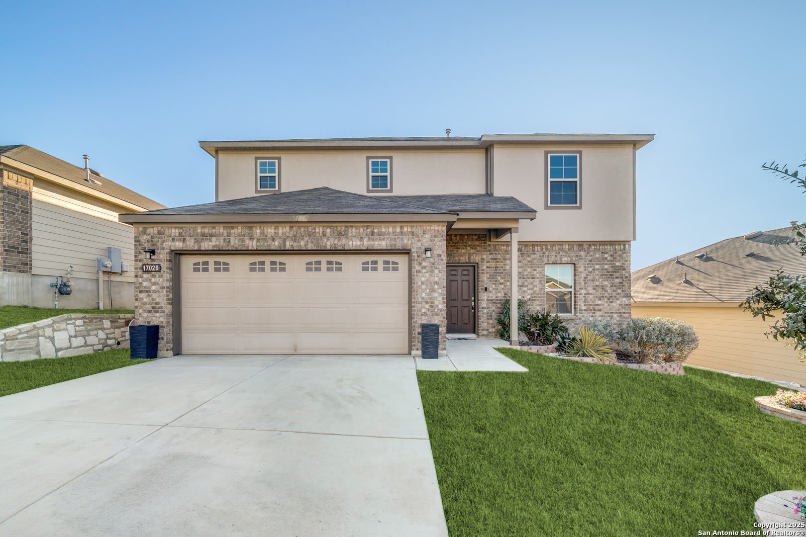 17029 Vista Cv – photo 1 of 181