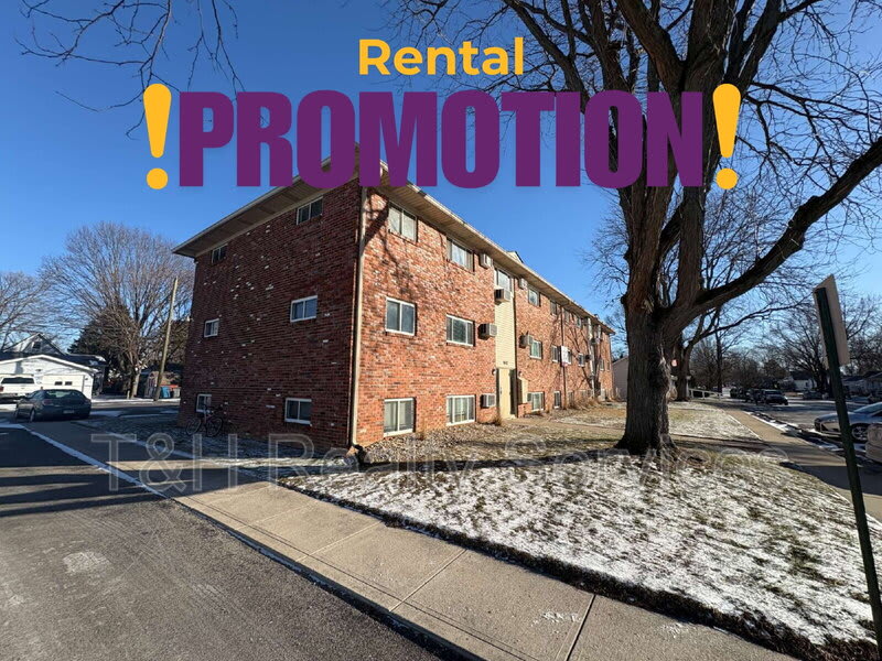 1142 Evans Avenue – photo 1 of 18