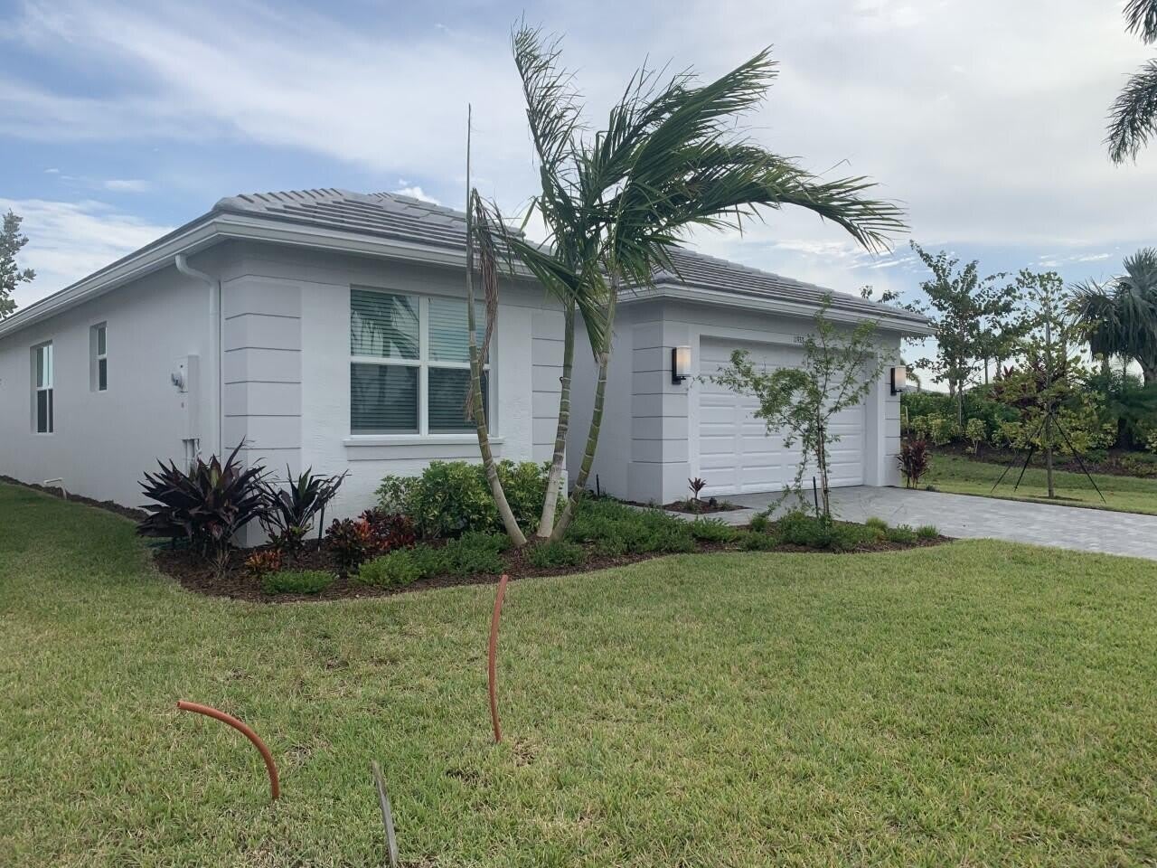 11933 SW Poseidon Way – photo 1