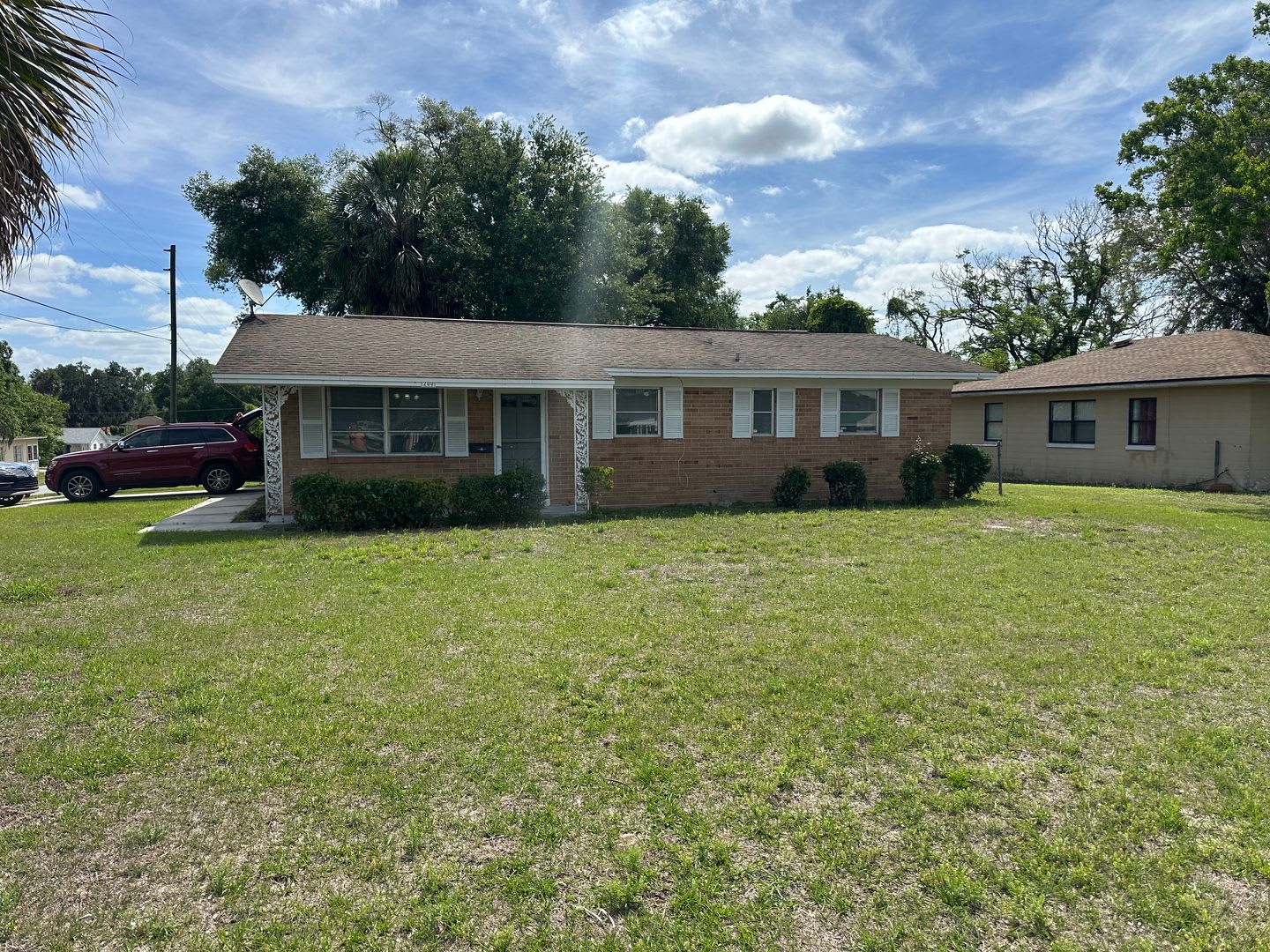 Convenient Leesburg Living – Walk to Leesburg High School! – photo 1