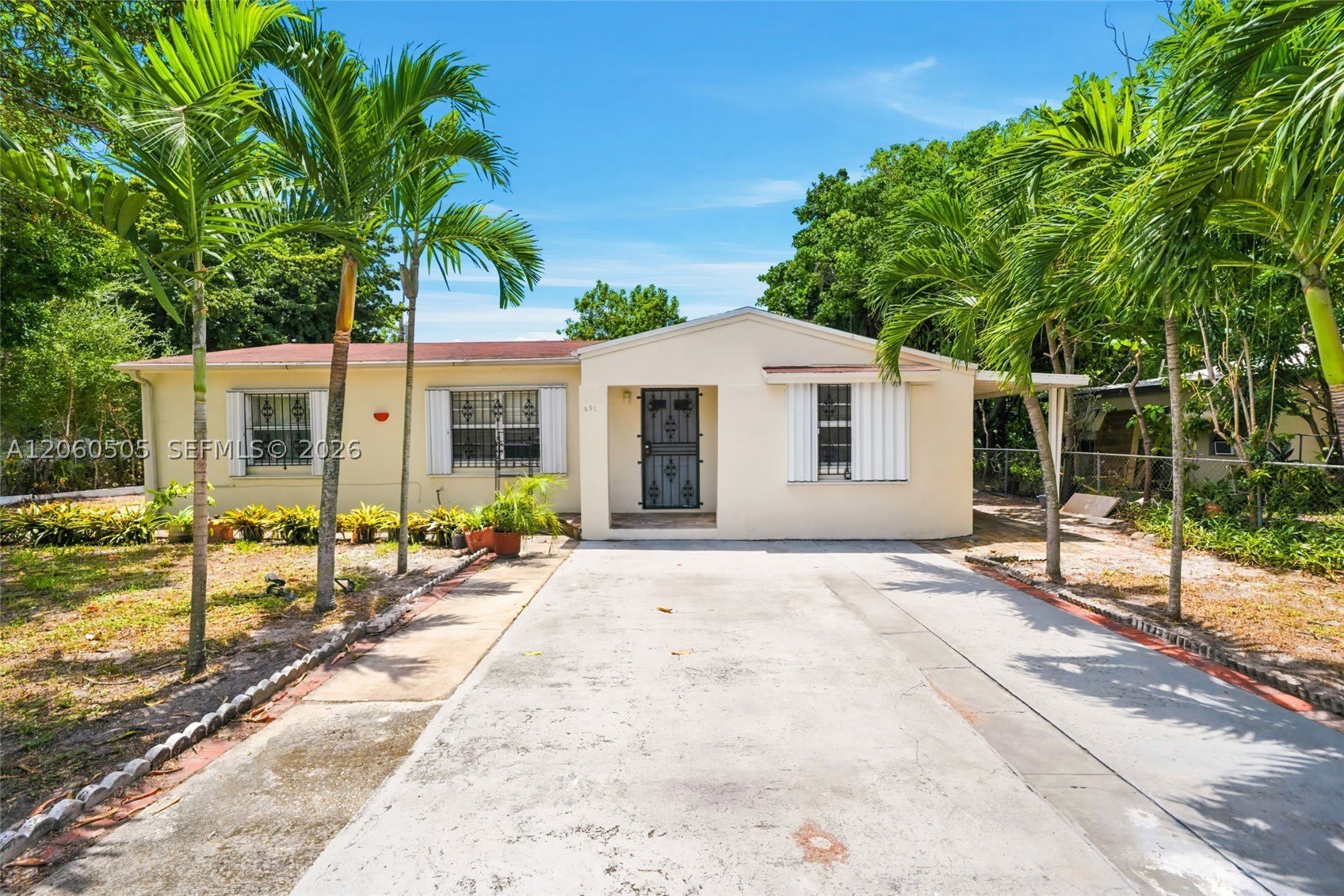 596 NW 109th St – photo 1