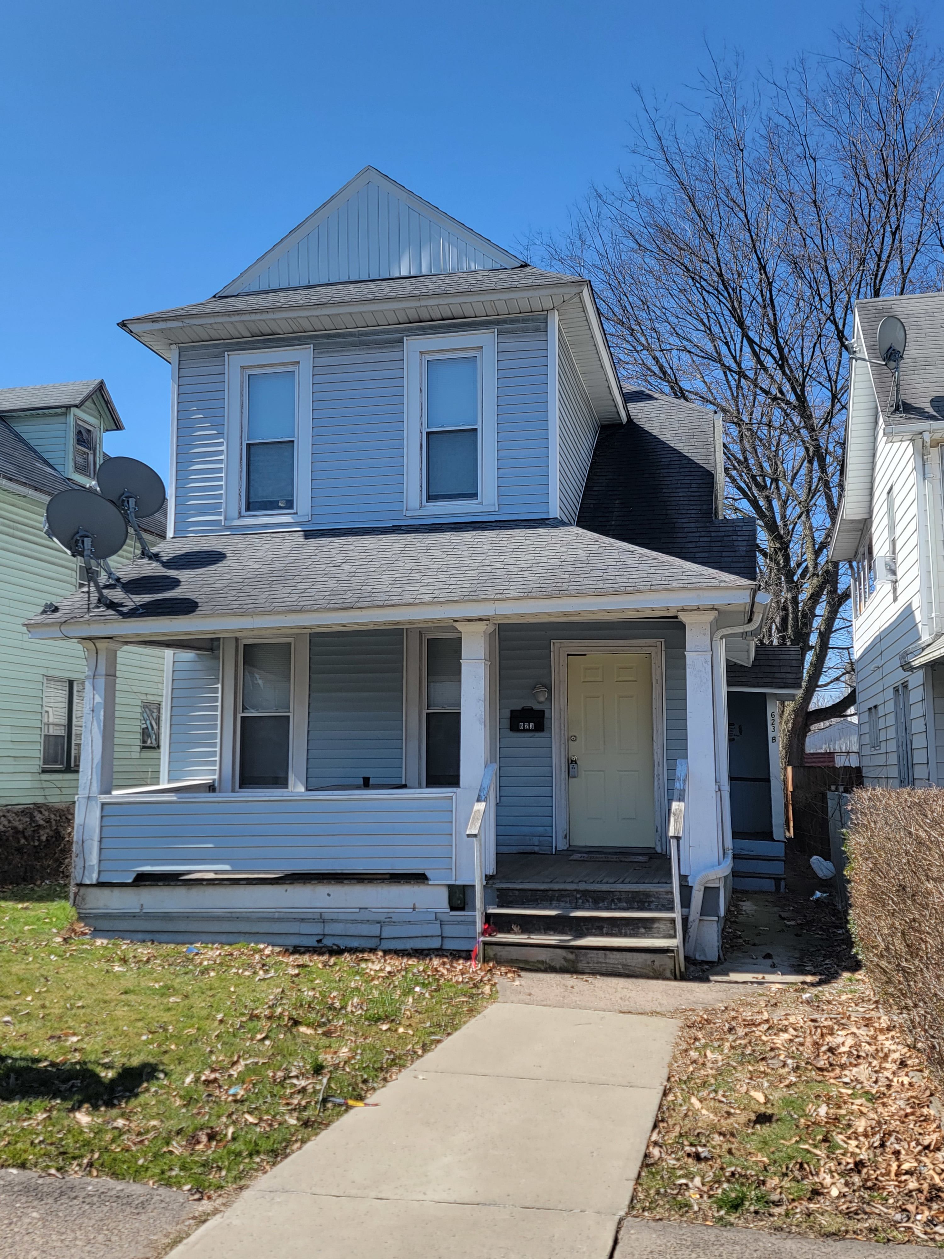 623 5th Ave – photo 1 of 10