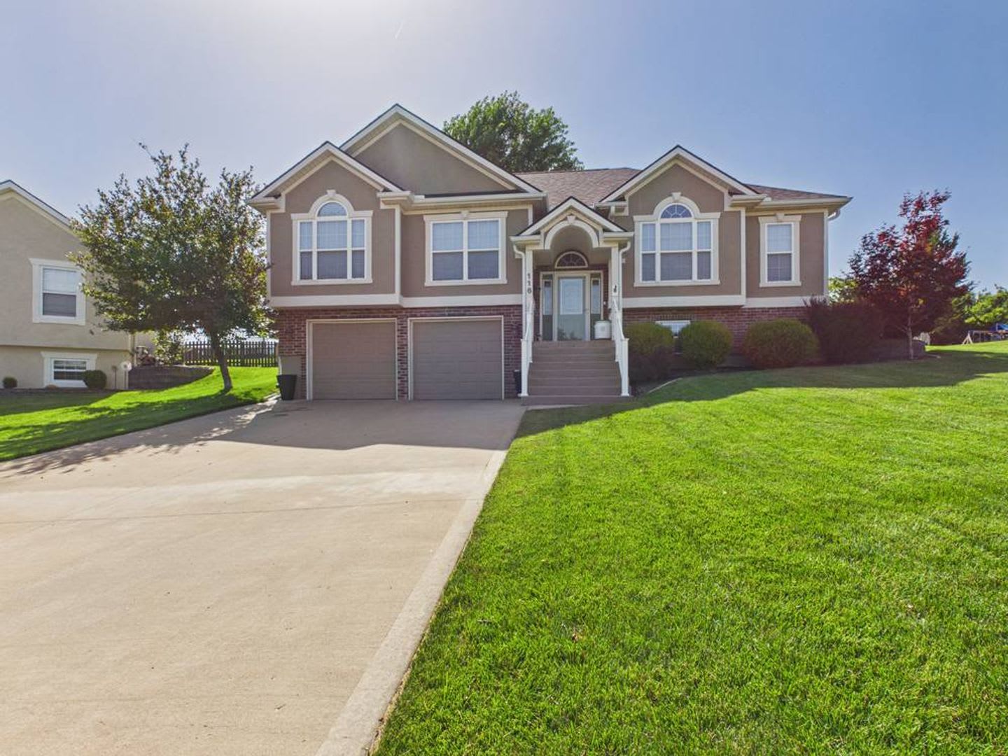 116 Deerfield Dr – photo 1