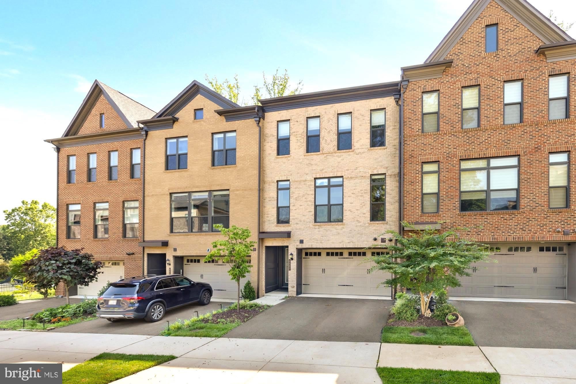 4505 PLATEAU Drive – photo 1
