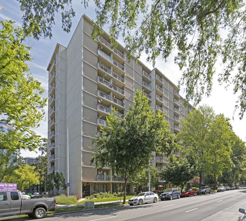 Pioneer Towers – photo 1