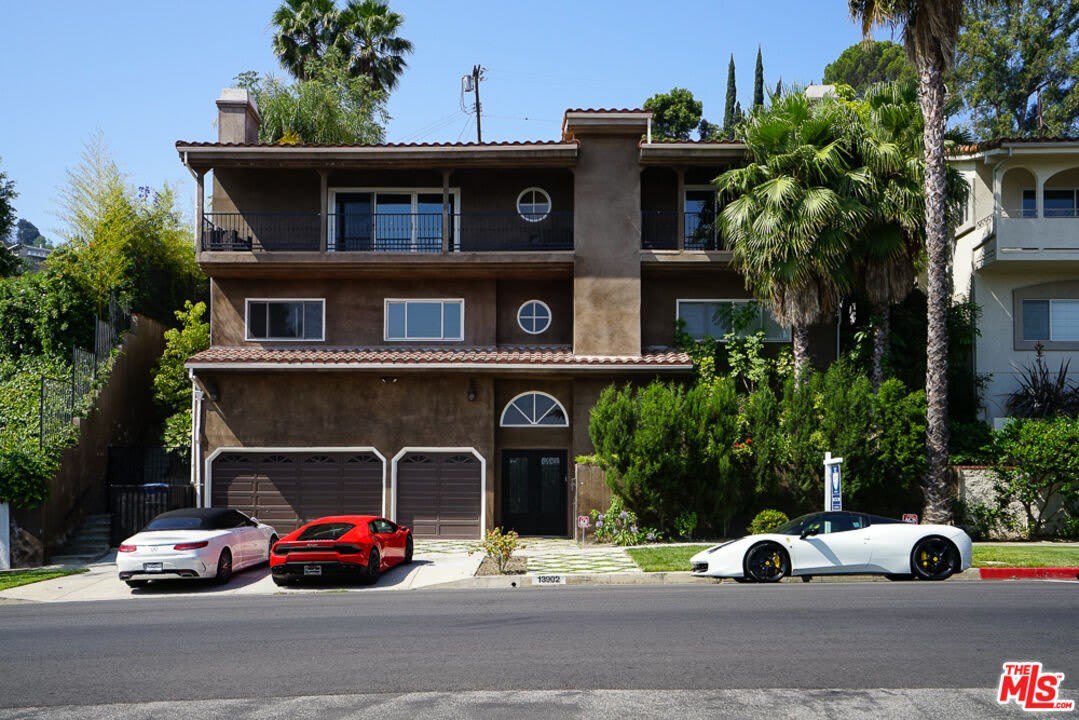 13902 VALLEY VISTA – photo 1