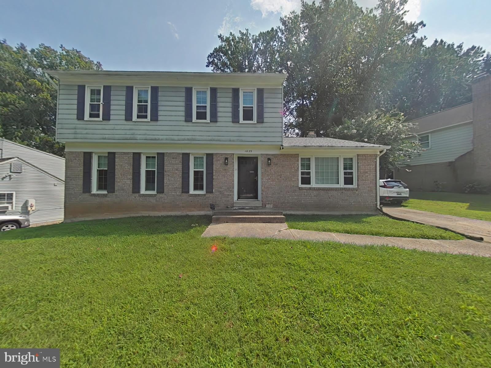 1639 WINDING WAYE Lane – photo 1 of 16