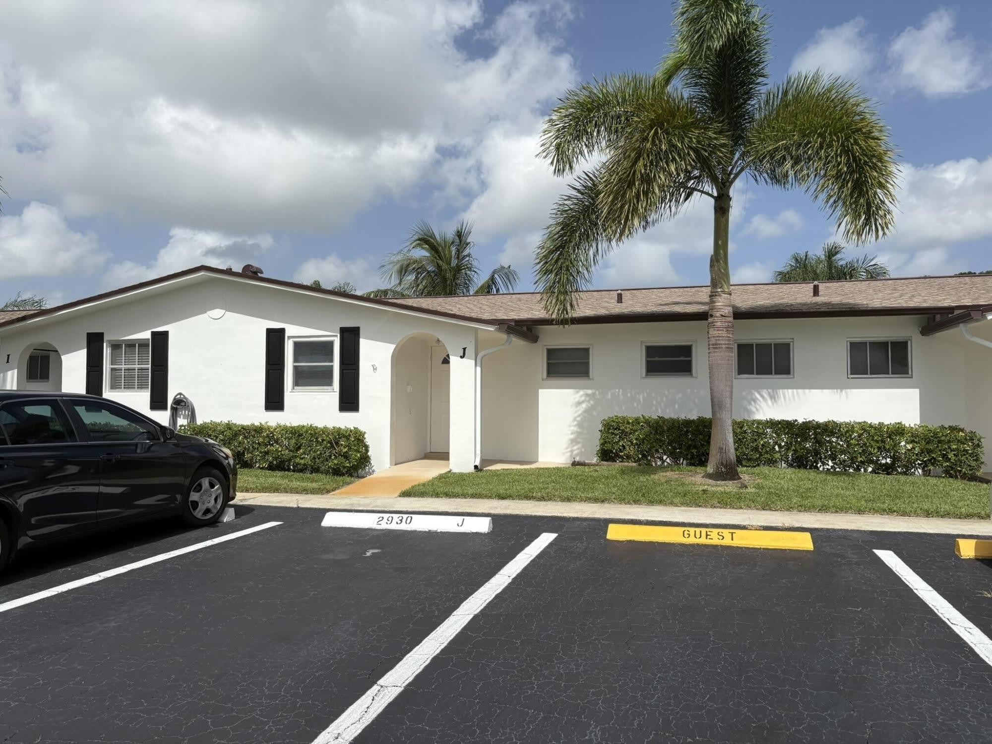 2930 Crosley Drive E – photo 1