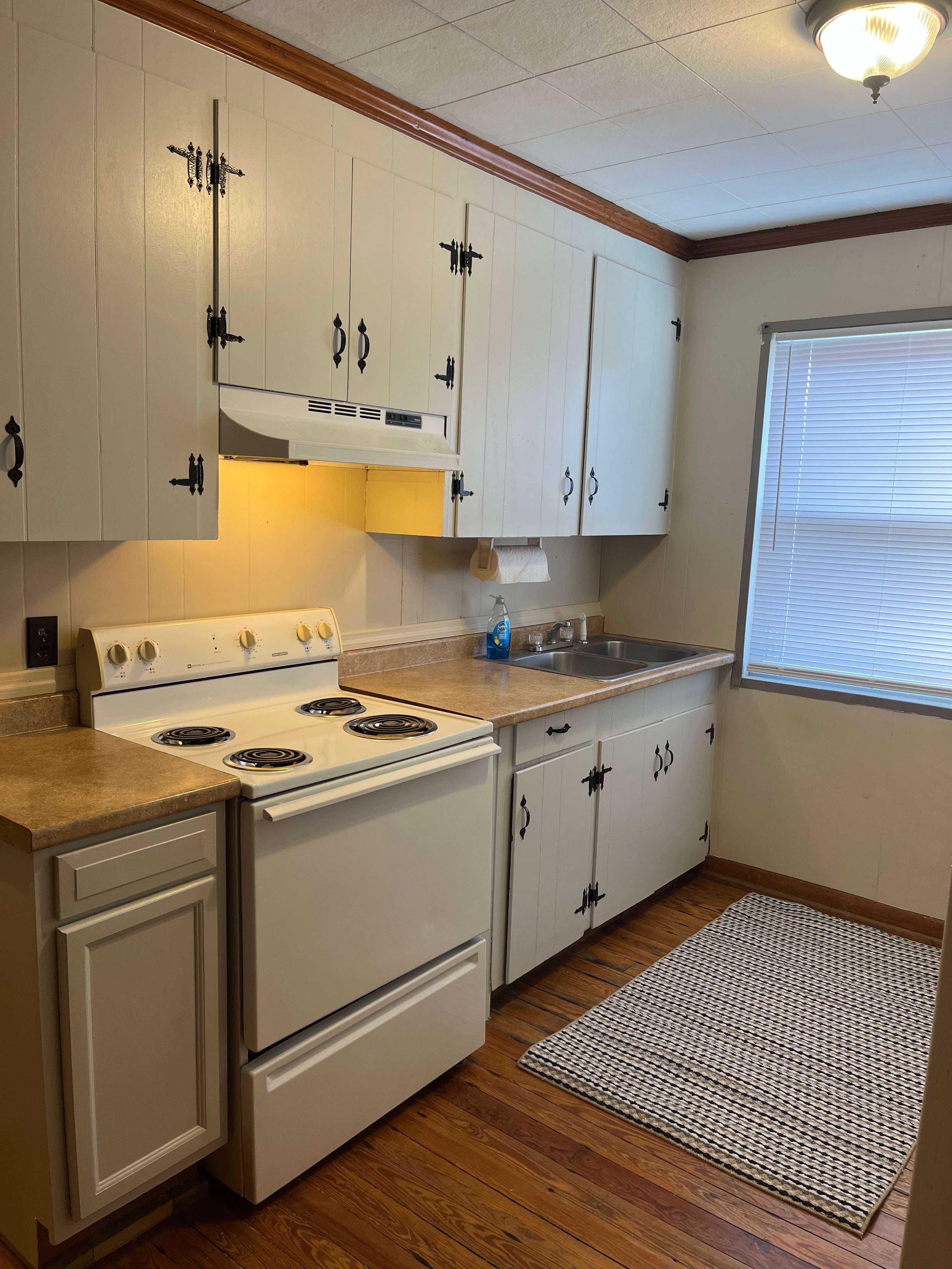 1810 Main Street – photo 1 of 14