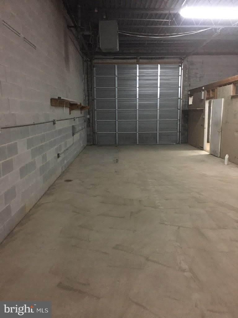9203 JAMES Street – photo 1