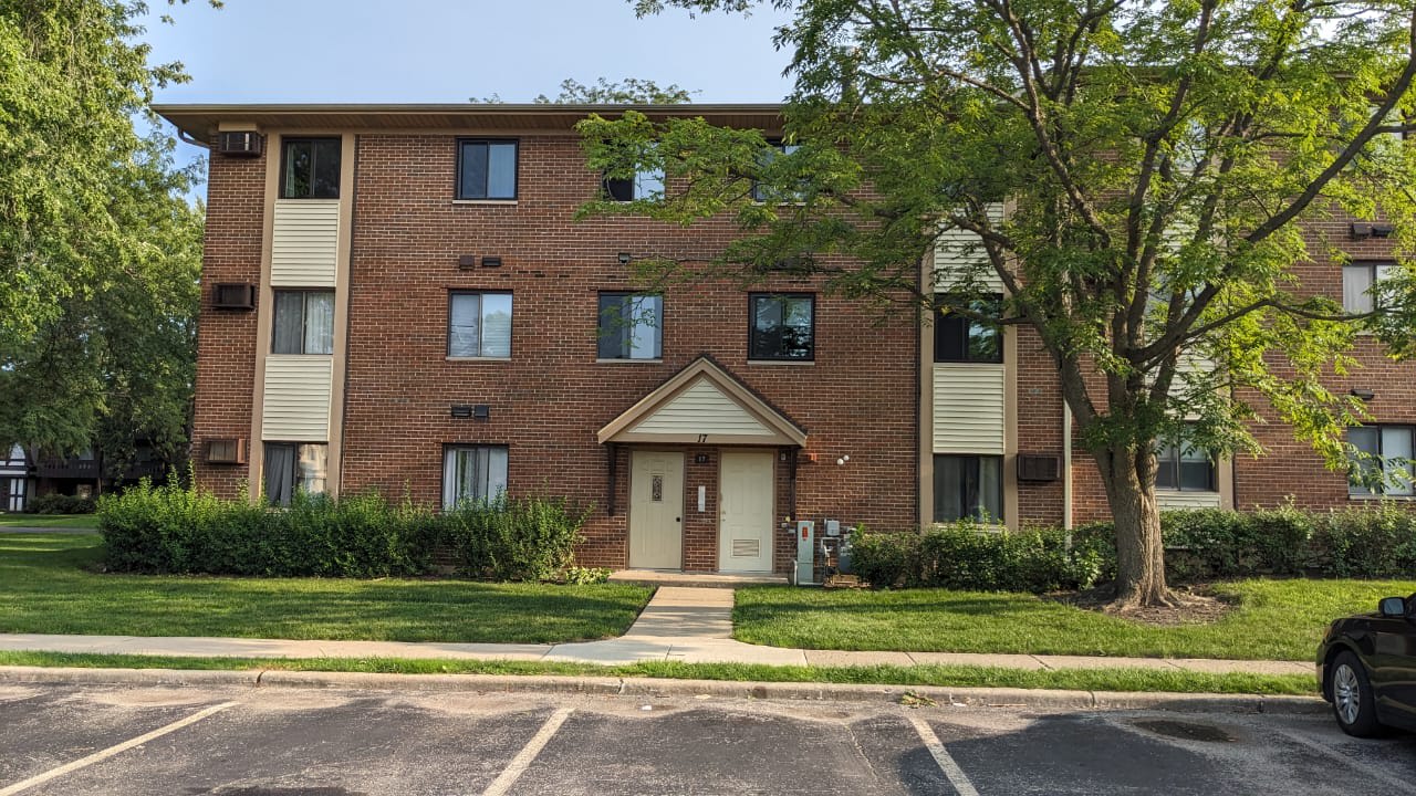 17 Parkside Court – photo 1 of 21