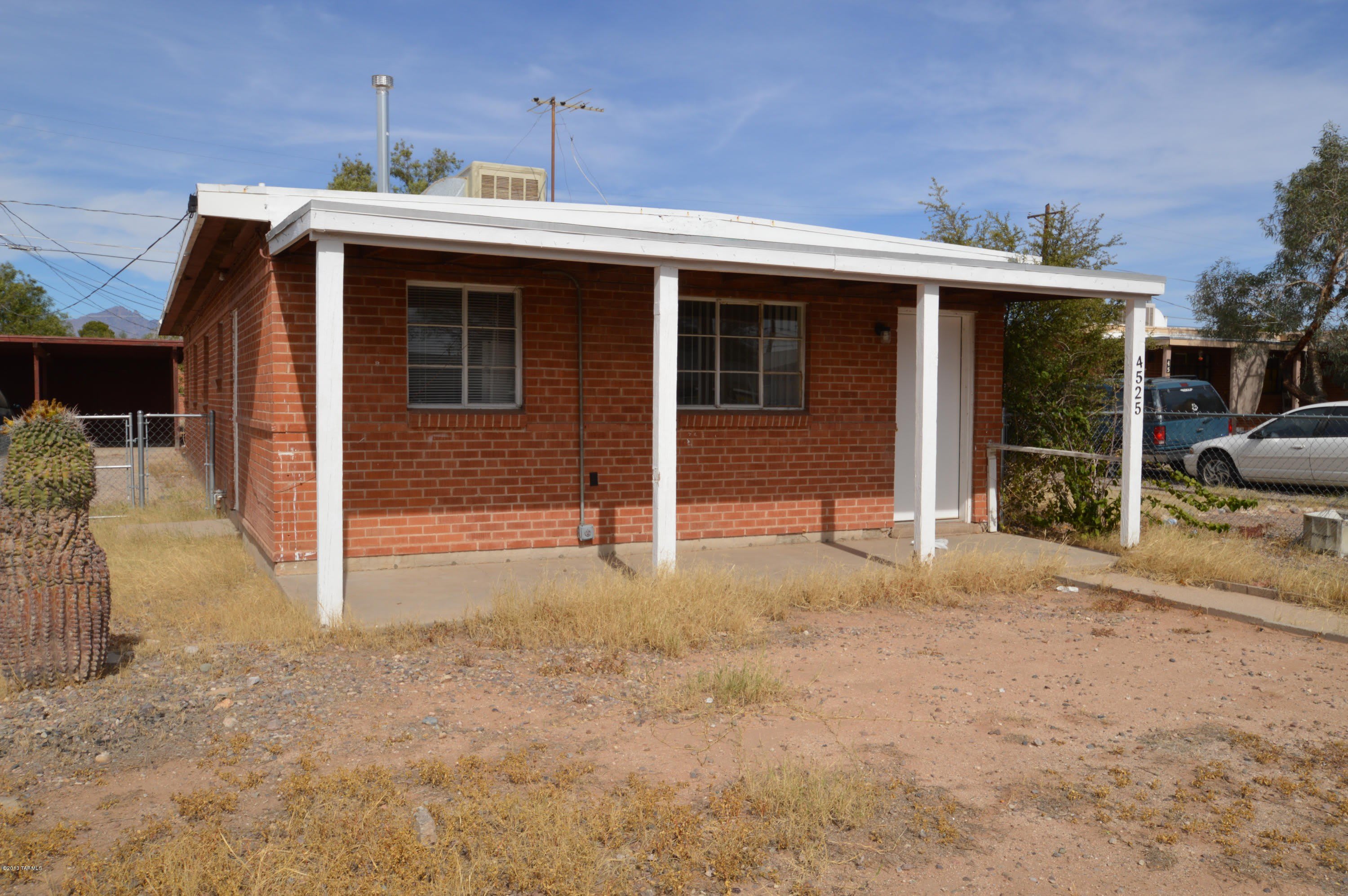 4525 E Montecito Street – photo 1
