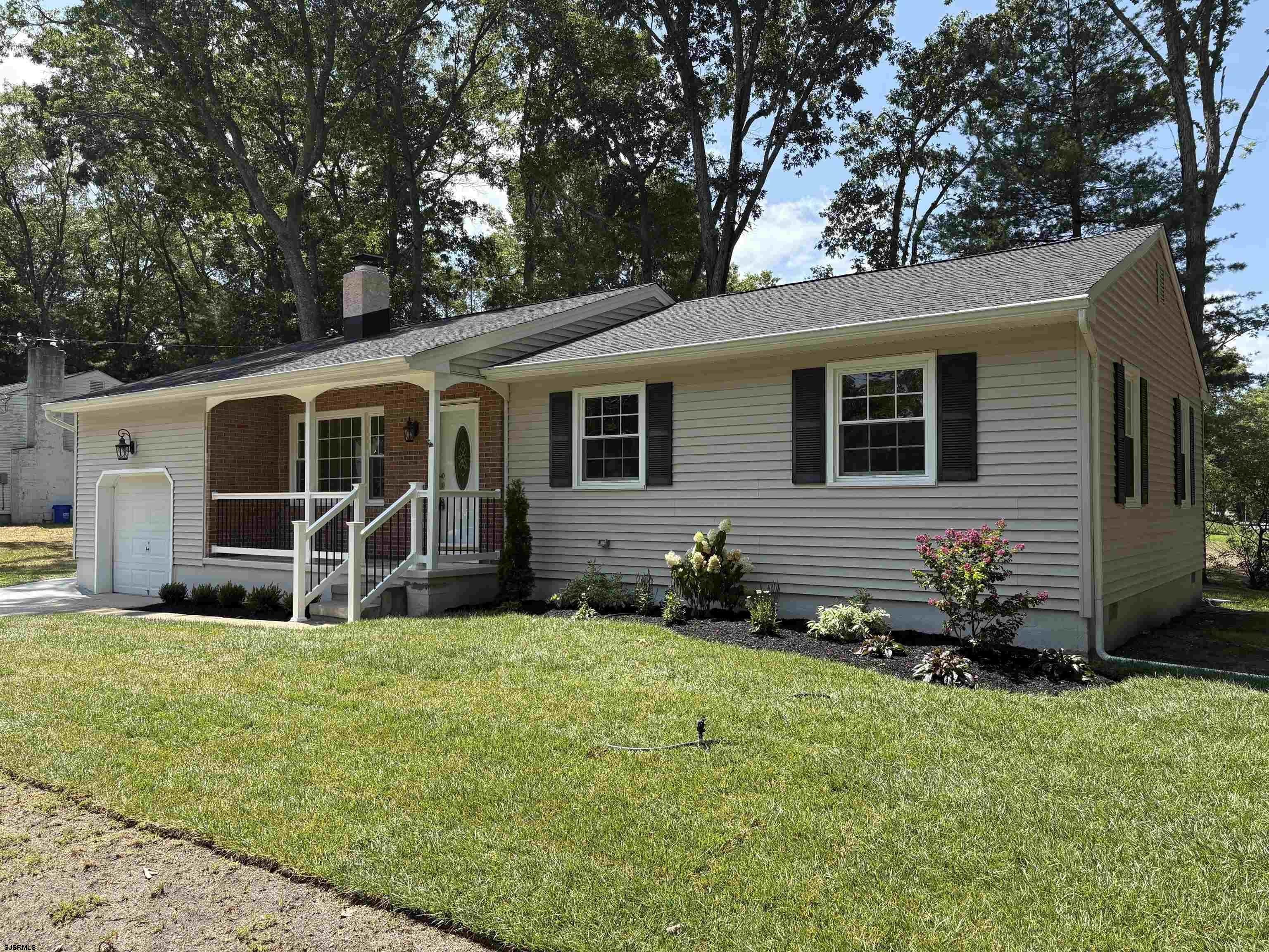 1111 Shelburne Ave – photo 1 of 22