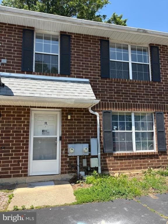 10 BAYLIS STREET – photo 1 of 14