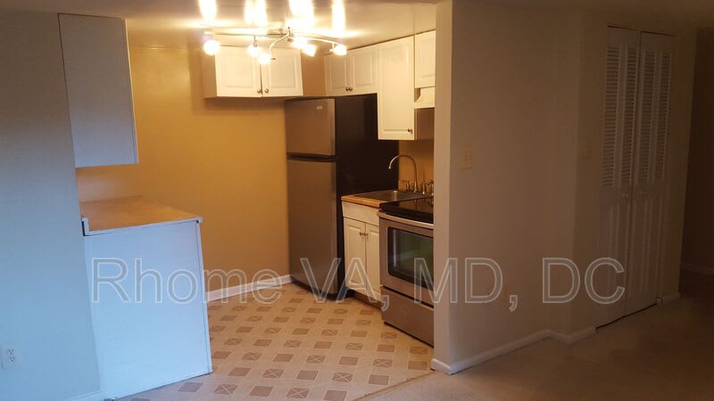 3210 S 28th St – photo 1