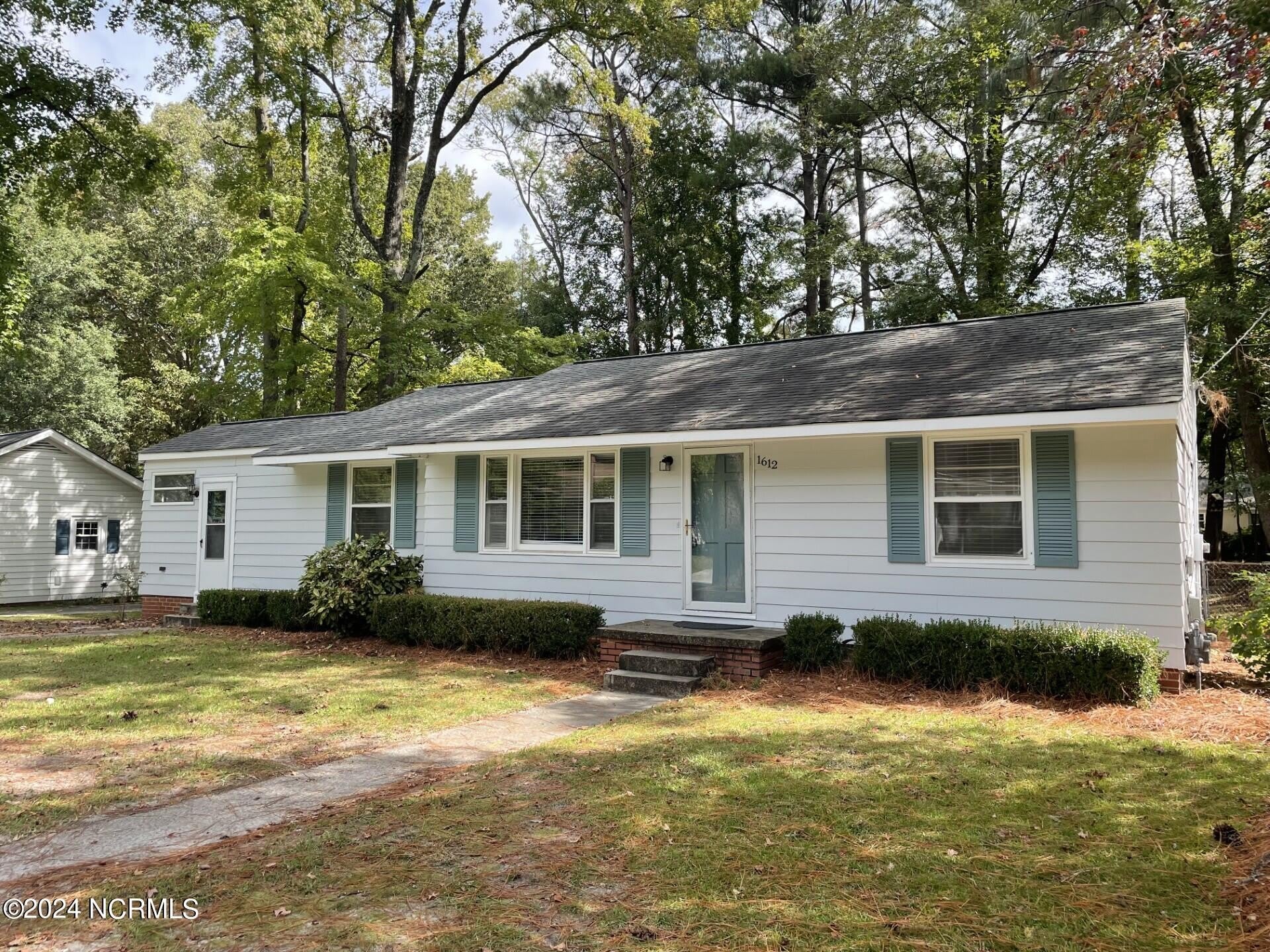 1612 Longwood Drive – photo 1