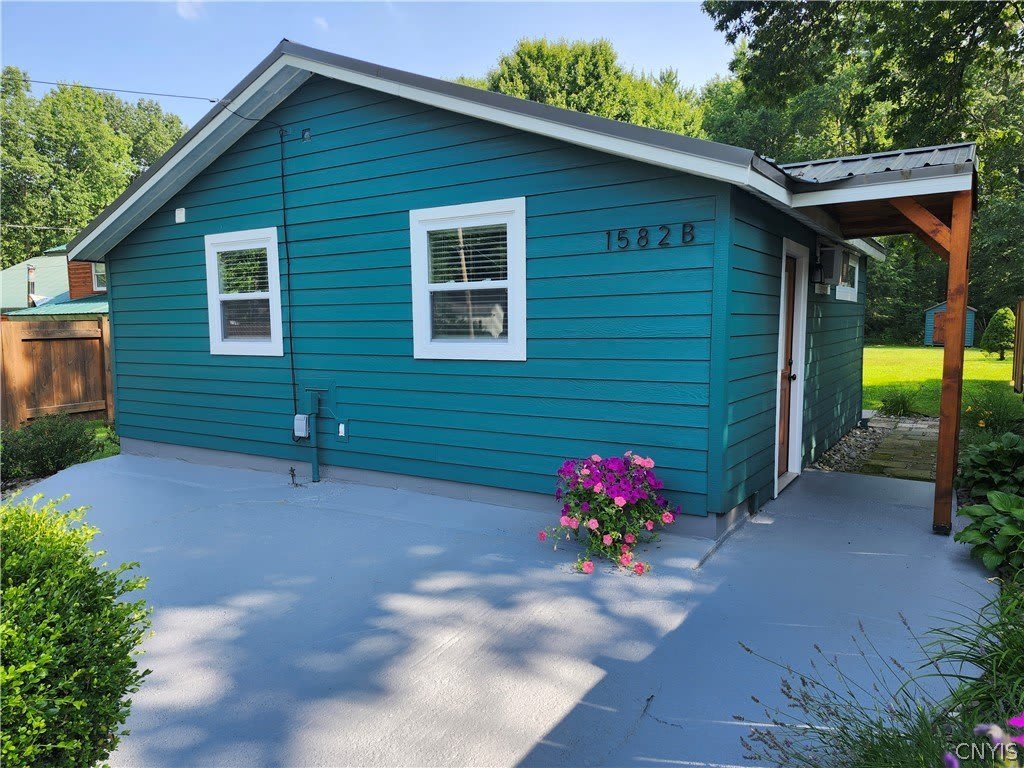 1582B Chestnut Ridge Road – photo 1 of 44
