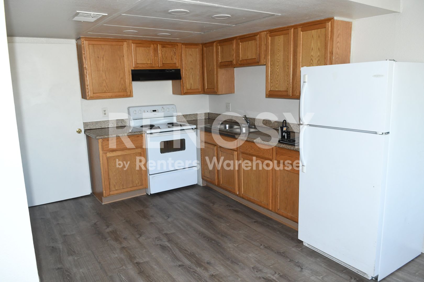 Ideal 1 Br 1 Ba Near Thomas and the 51 Behind the Children's Hospital in Phoenix – photo 1