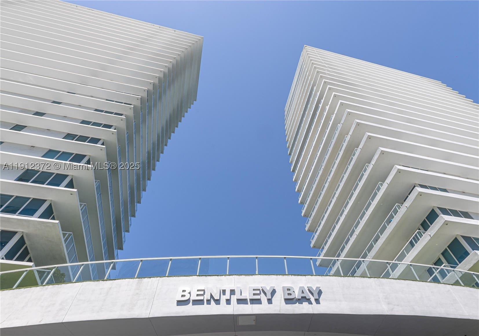 520 West Ave – photo 1