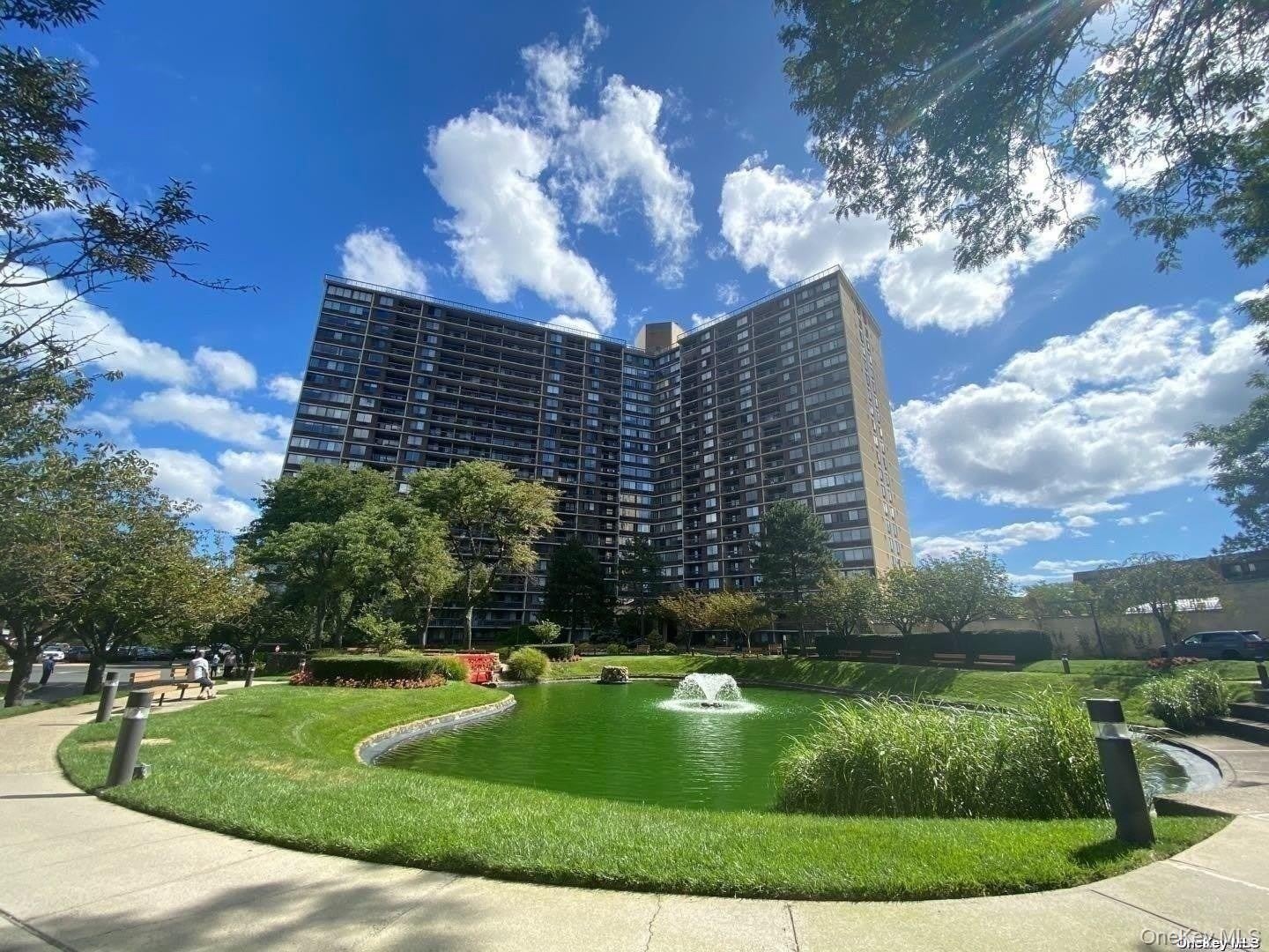 2 Bay Club Drive – photo 1