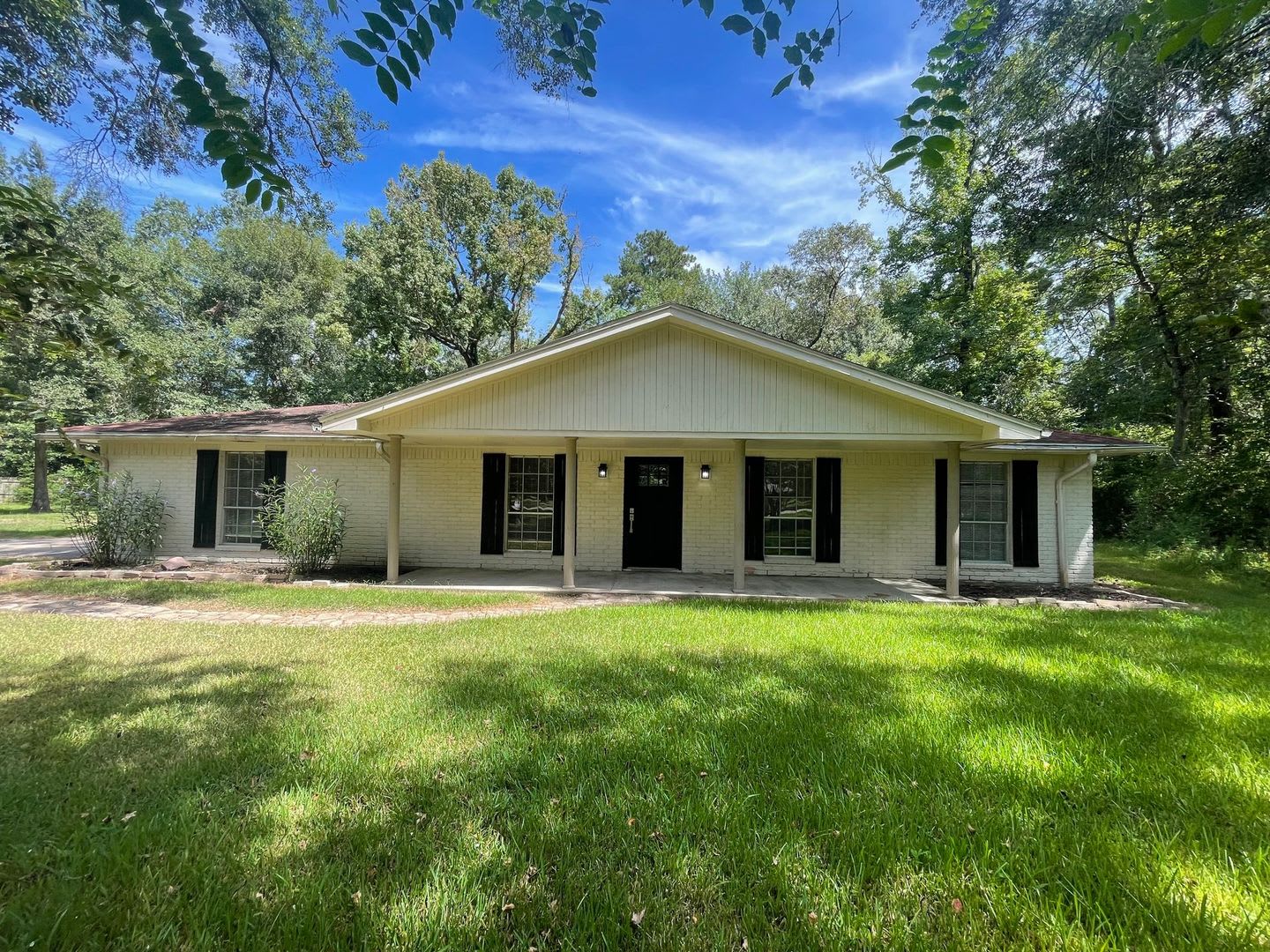 205 Pleasant St, Vidor, TX 77662 – photo 1 of 14