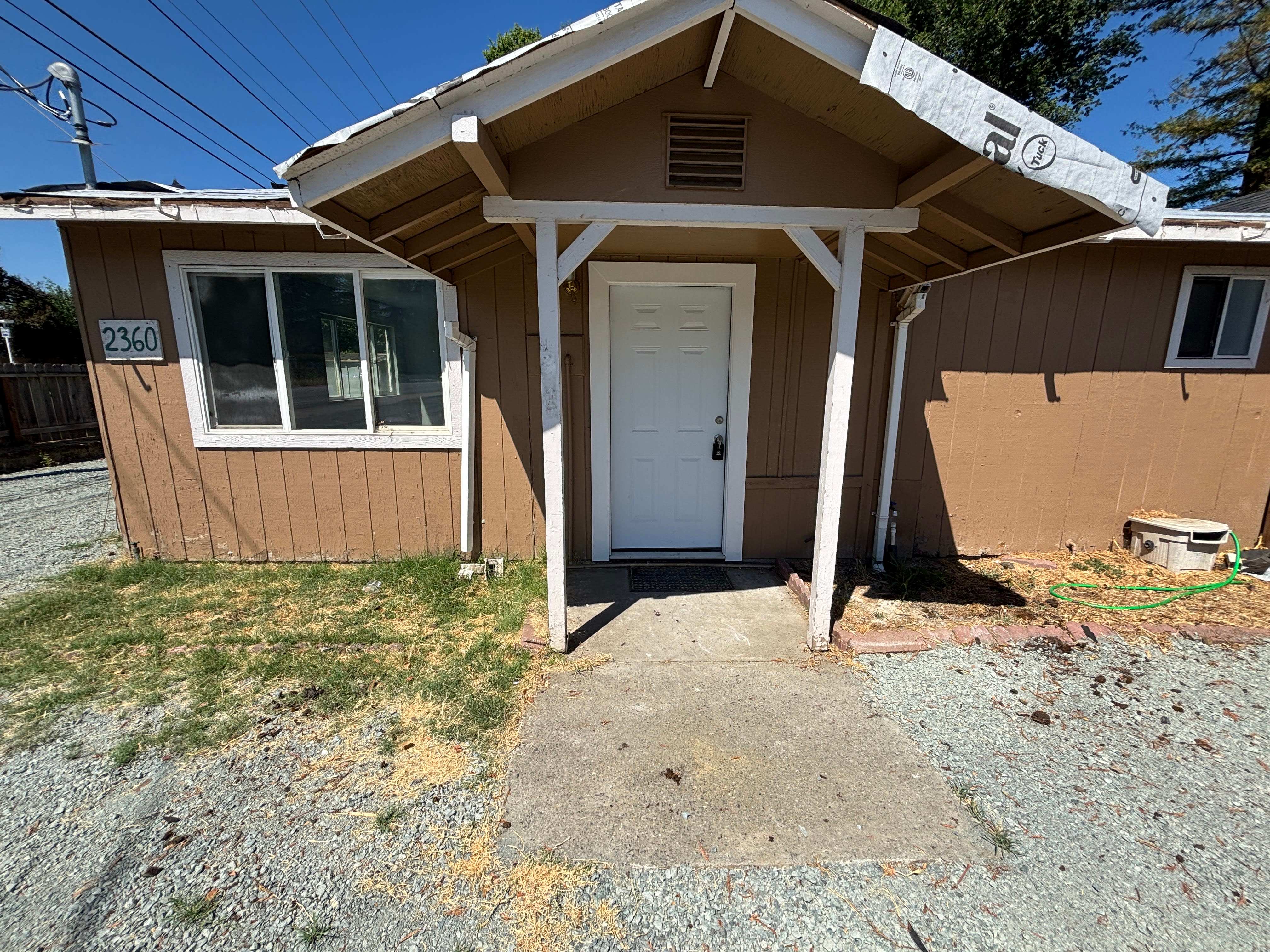 2360 Redwood Ave – photo 1 of 7