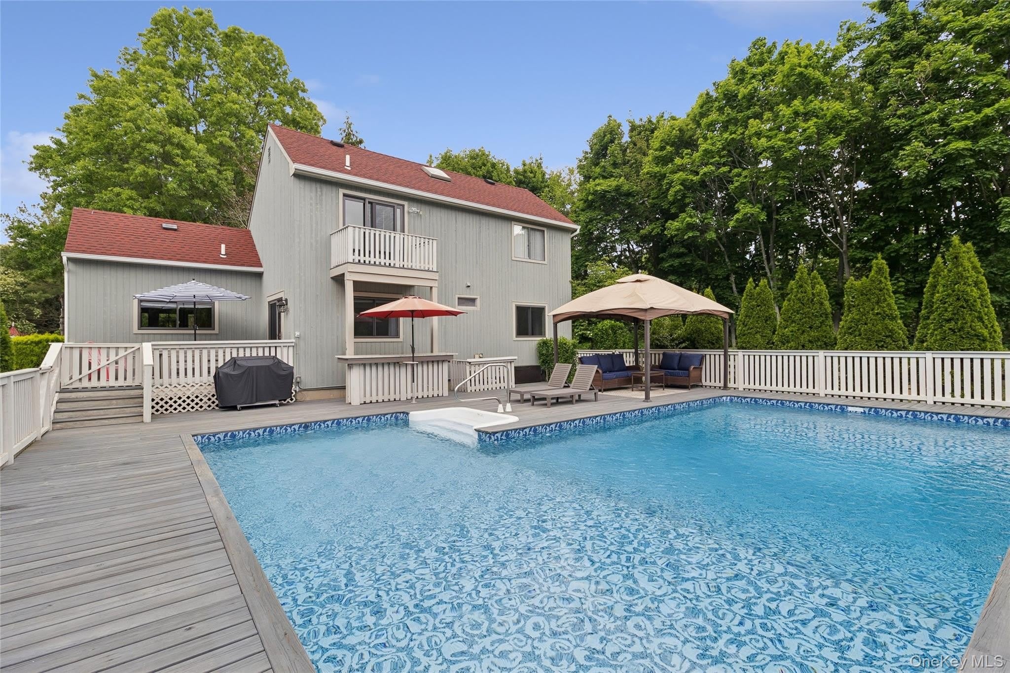 7 Eileen Circle – photo 1 of 15