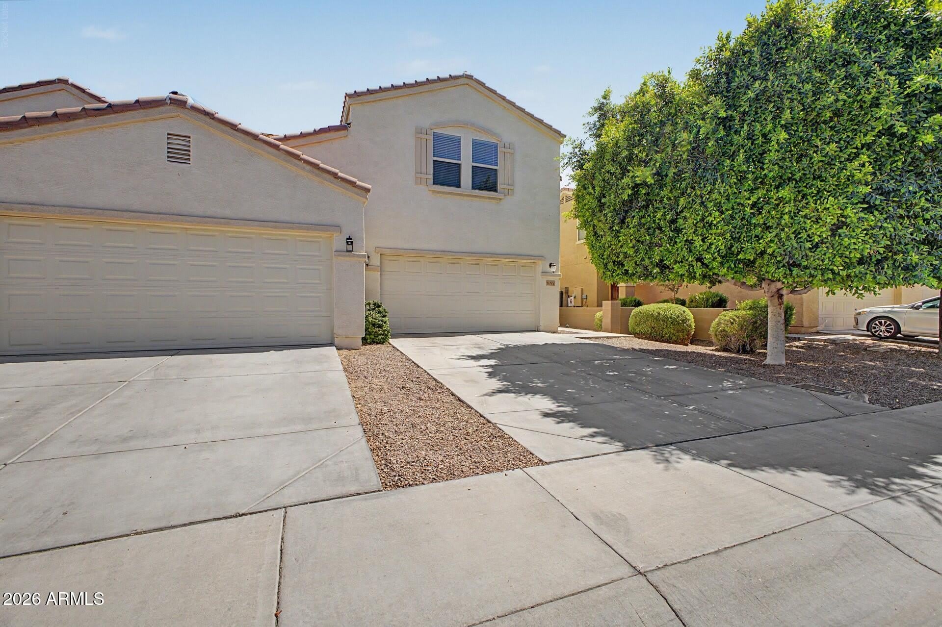 8777 W Dahlia Drive – photo 1 of 254