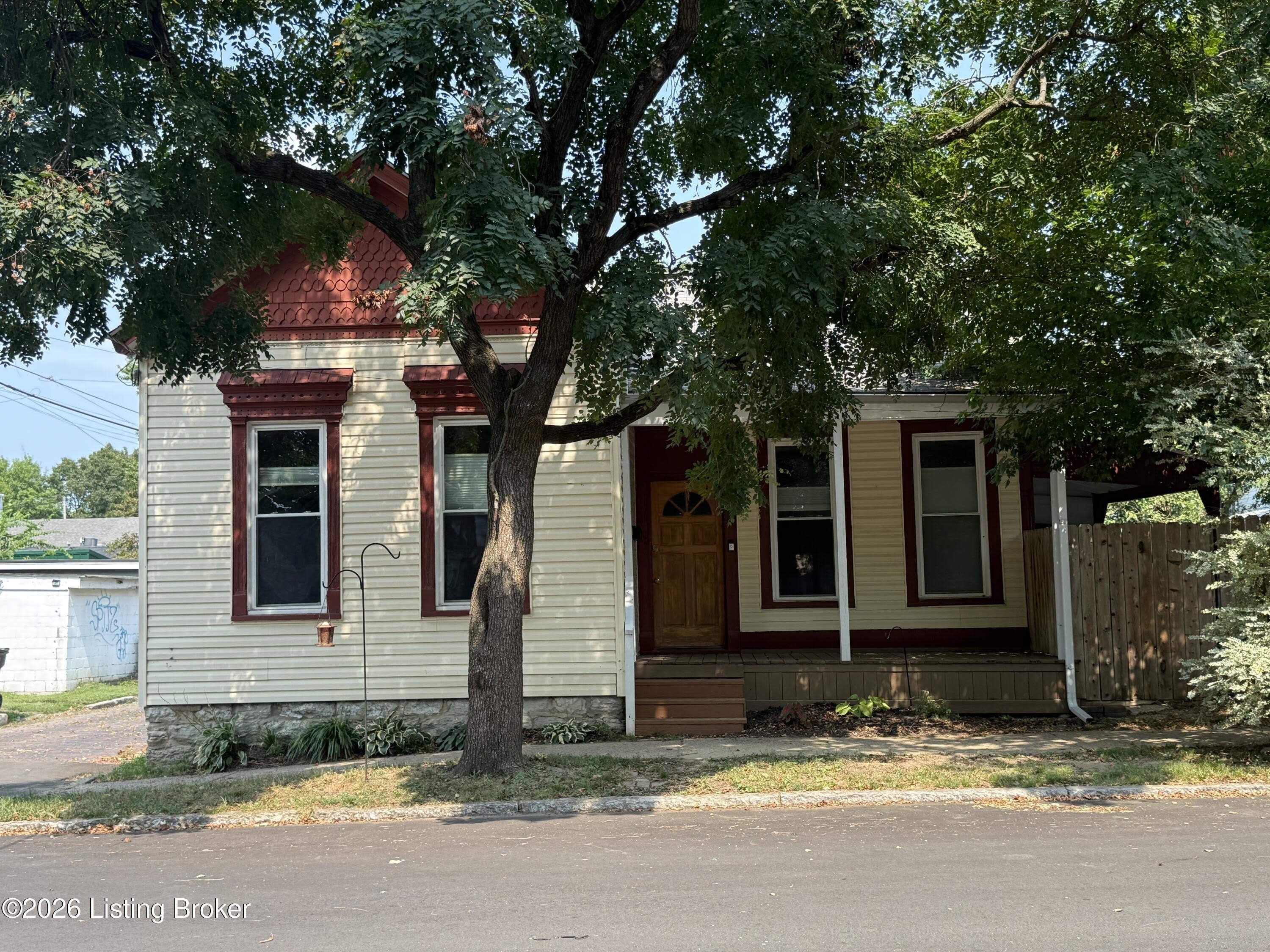 611 Cooper St – photo 1 of 18