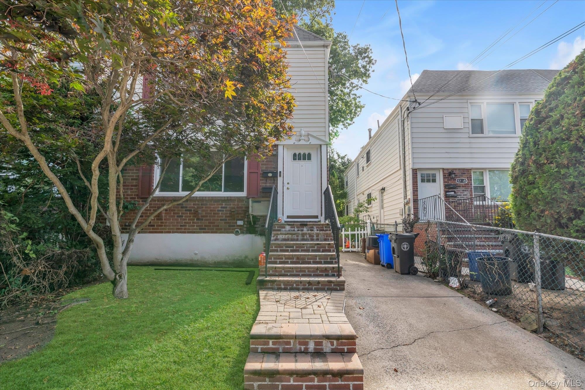 42 17 Marathon Parkway – photo 1