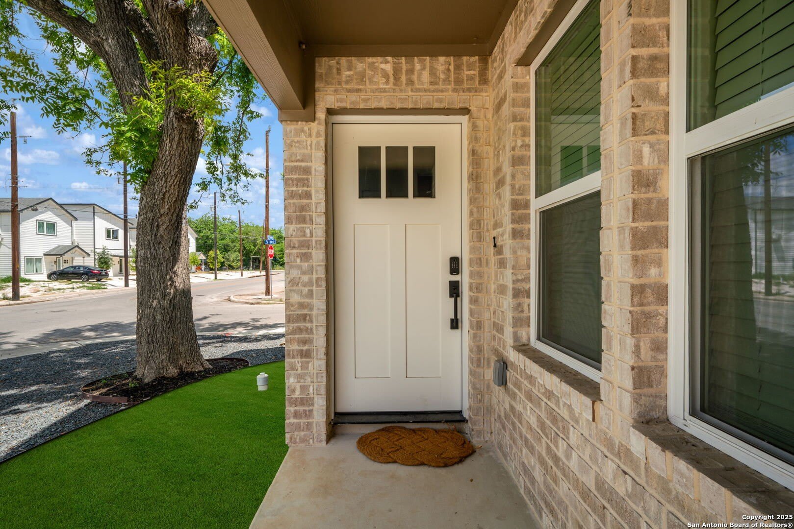 1104 S Gevers St – photo 1
