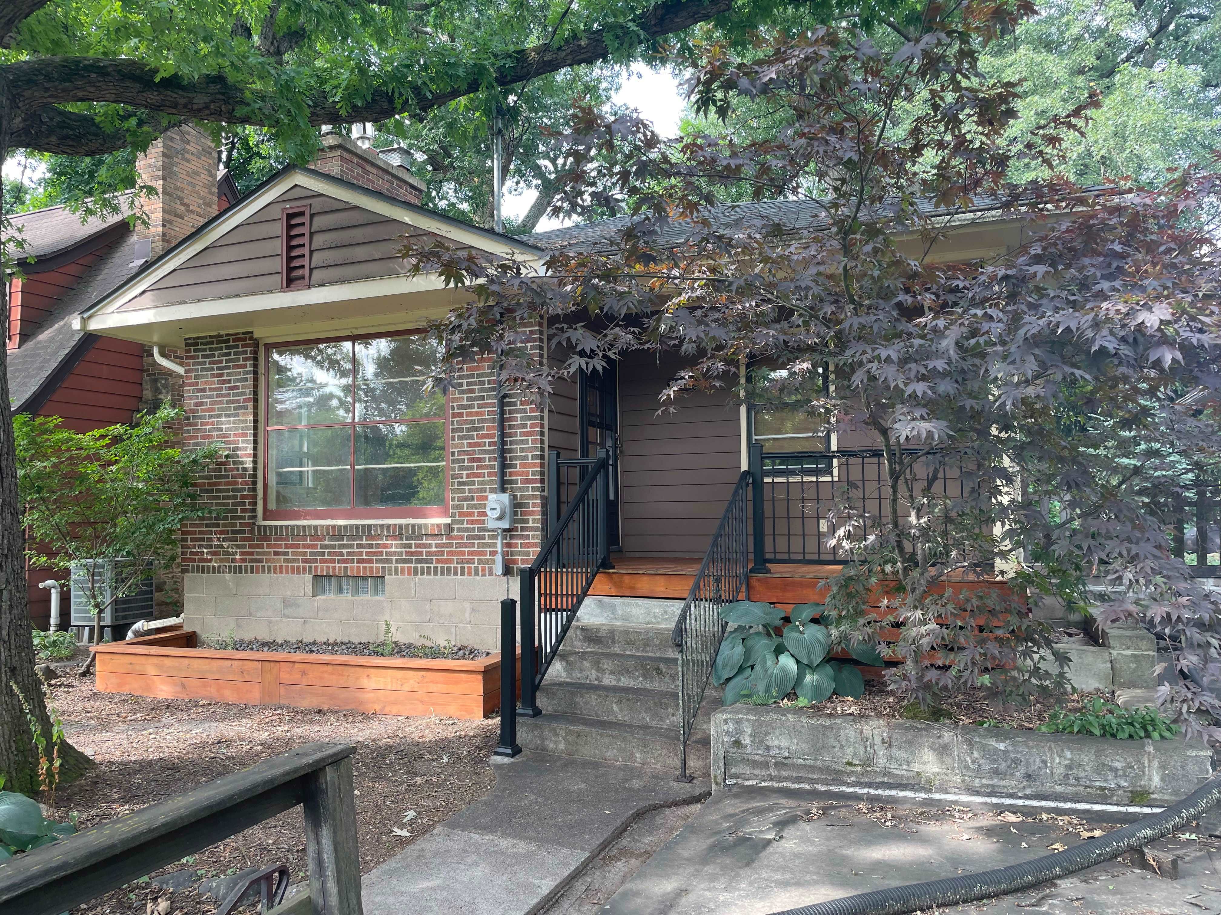 608 Chapman St – photo 1