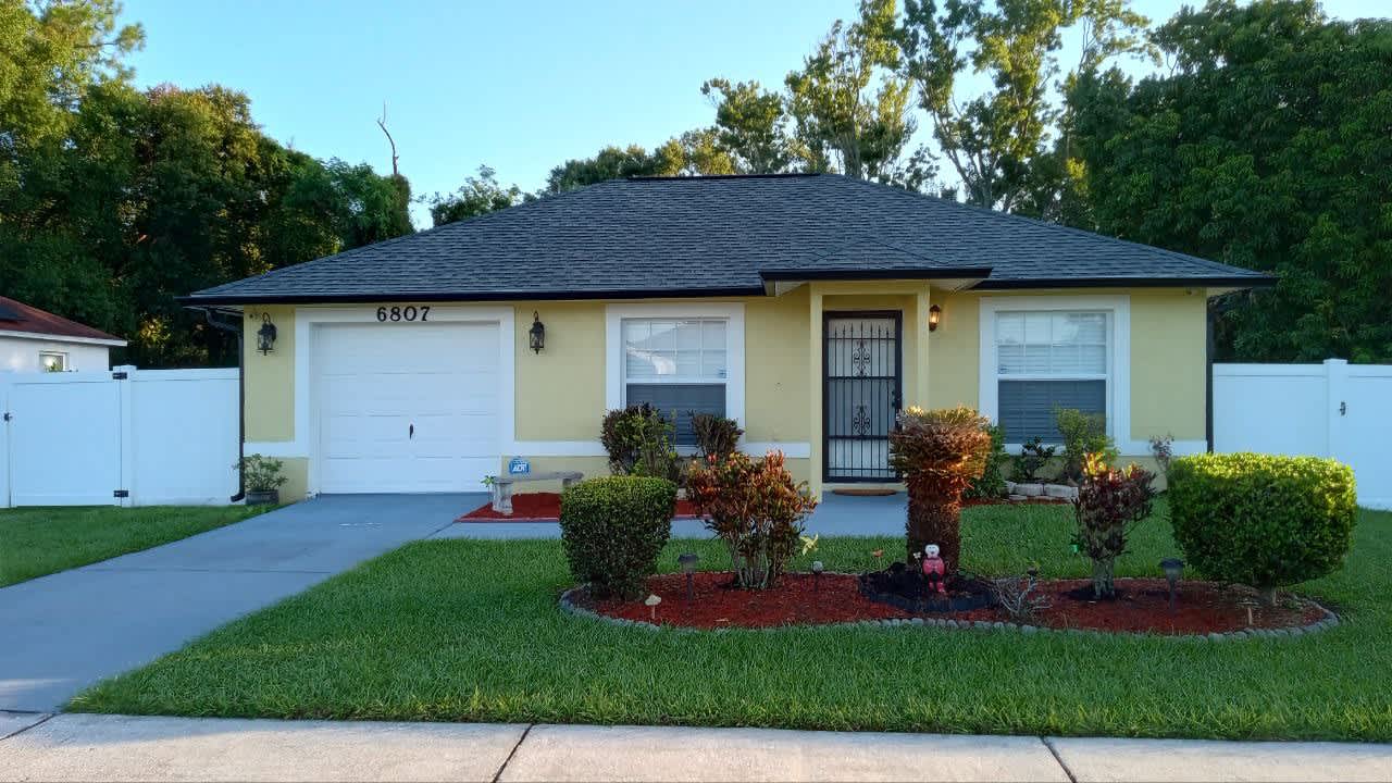 6807 Kingston Dr – photo 1 of 23