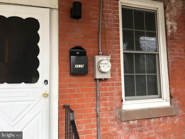 4639 WORTH ST – photo 1