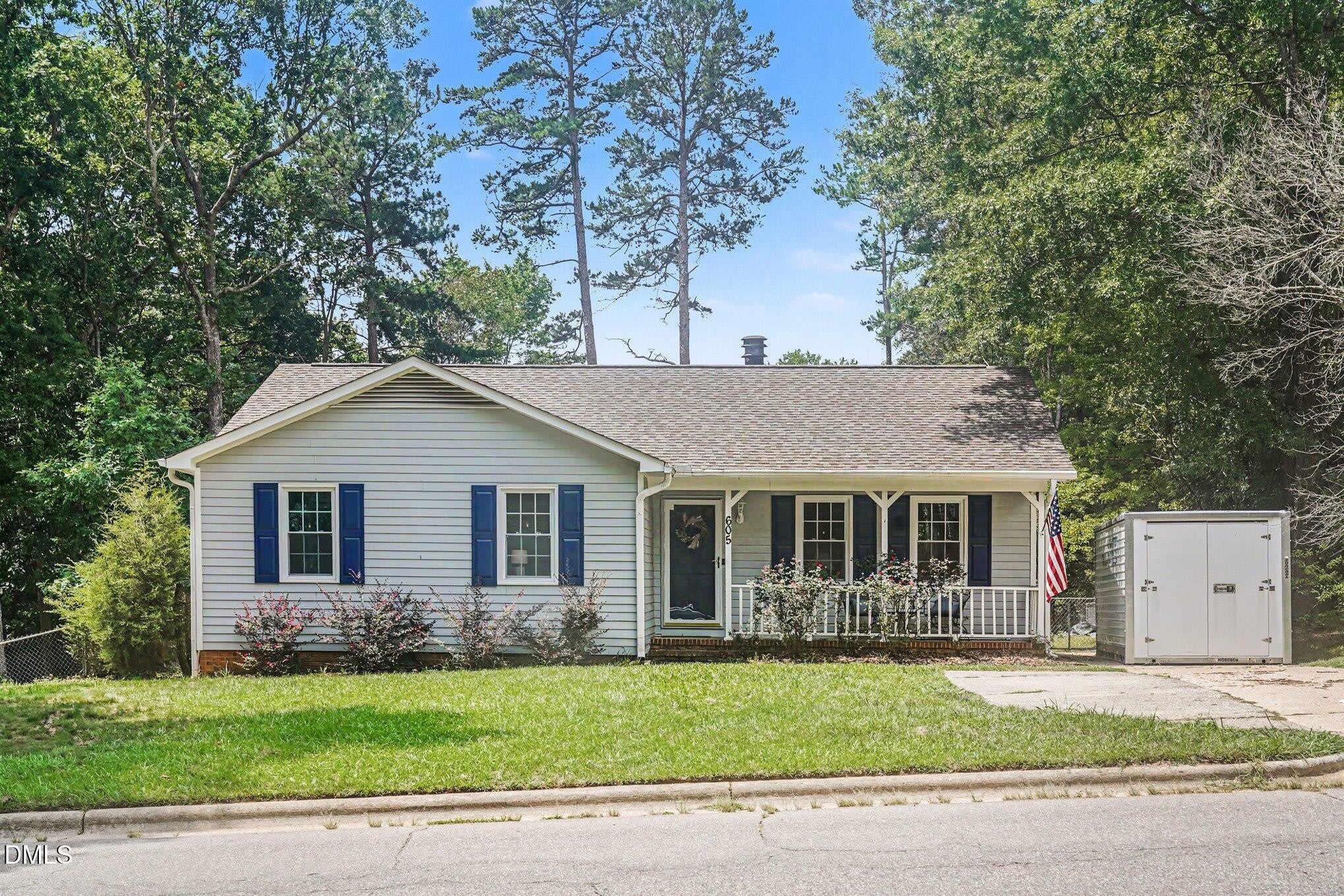 605 Sawmill Road – photo 1