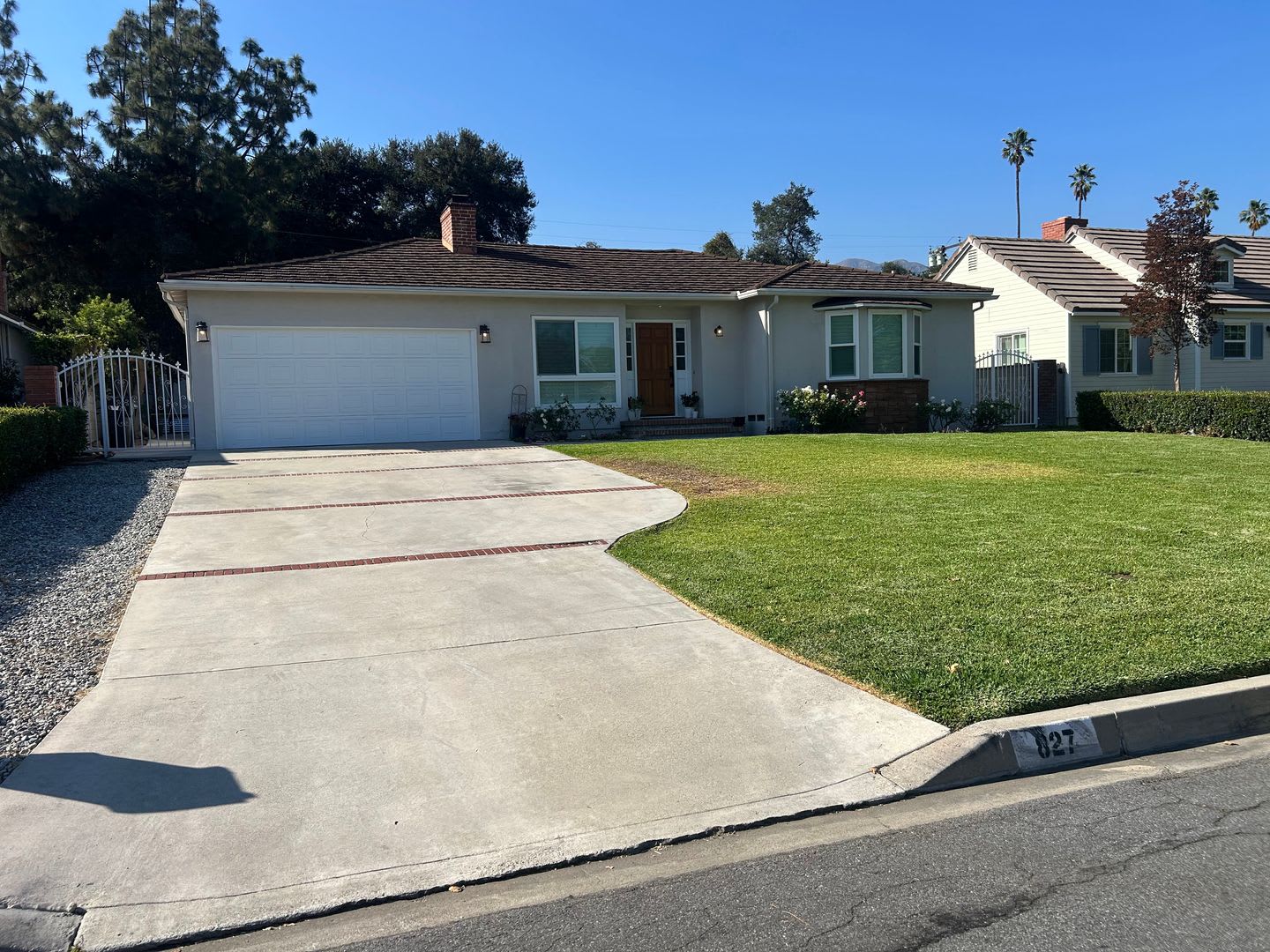 One level Single Family Residence walking to Arcadia Hugo Reid Elementary School – photo 1