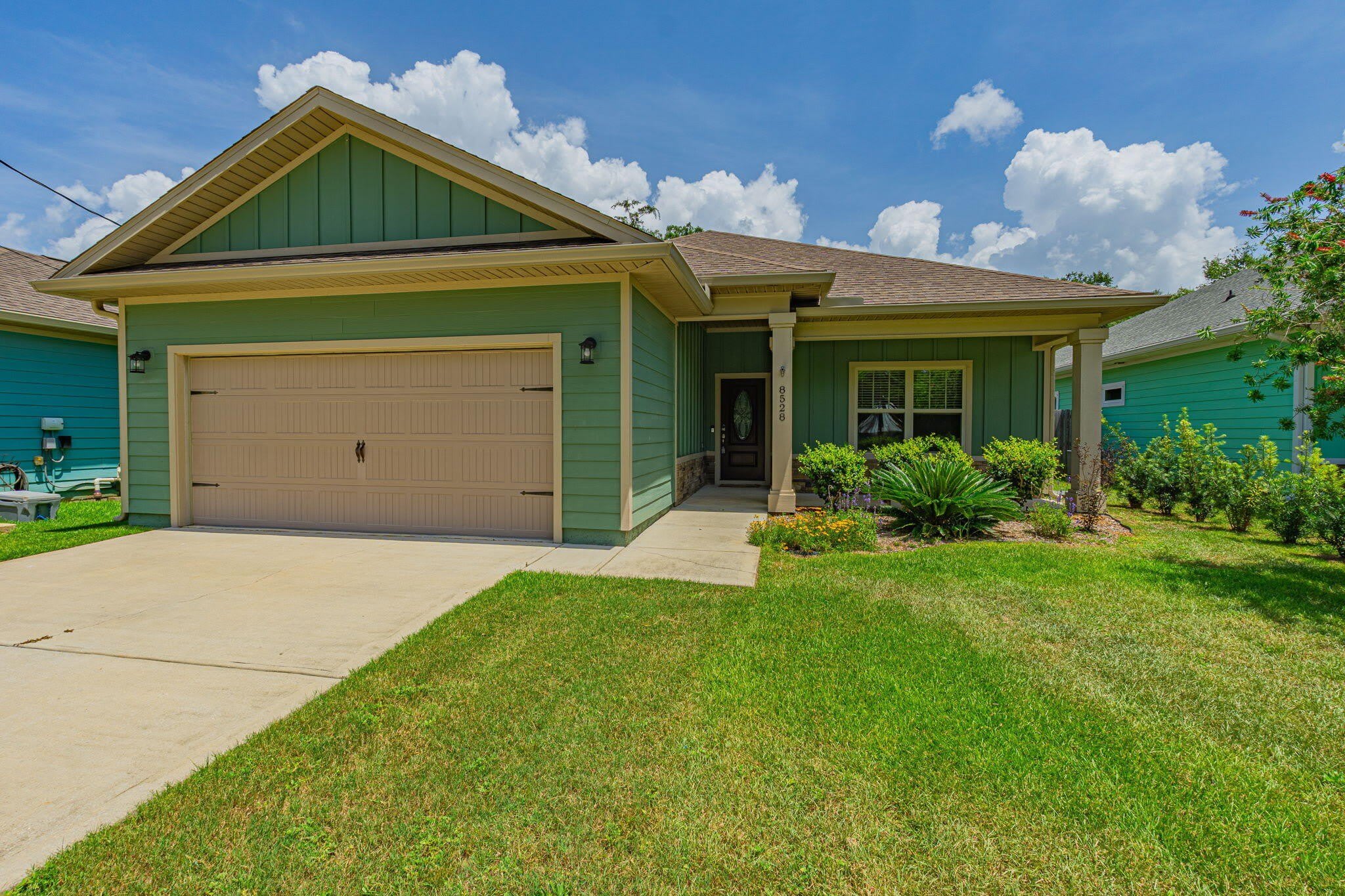8528 Carlos Street – photo 1