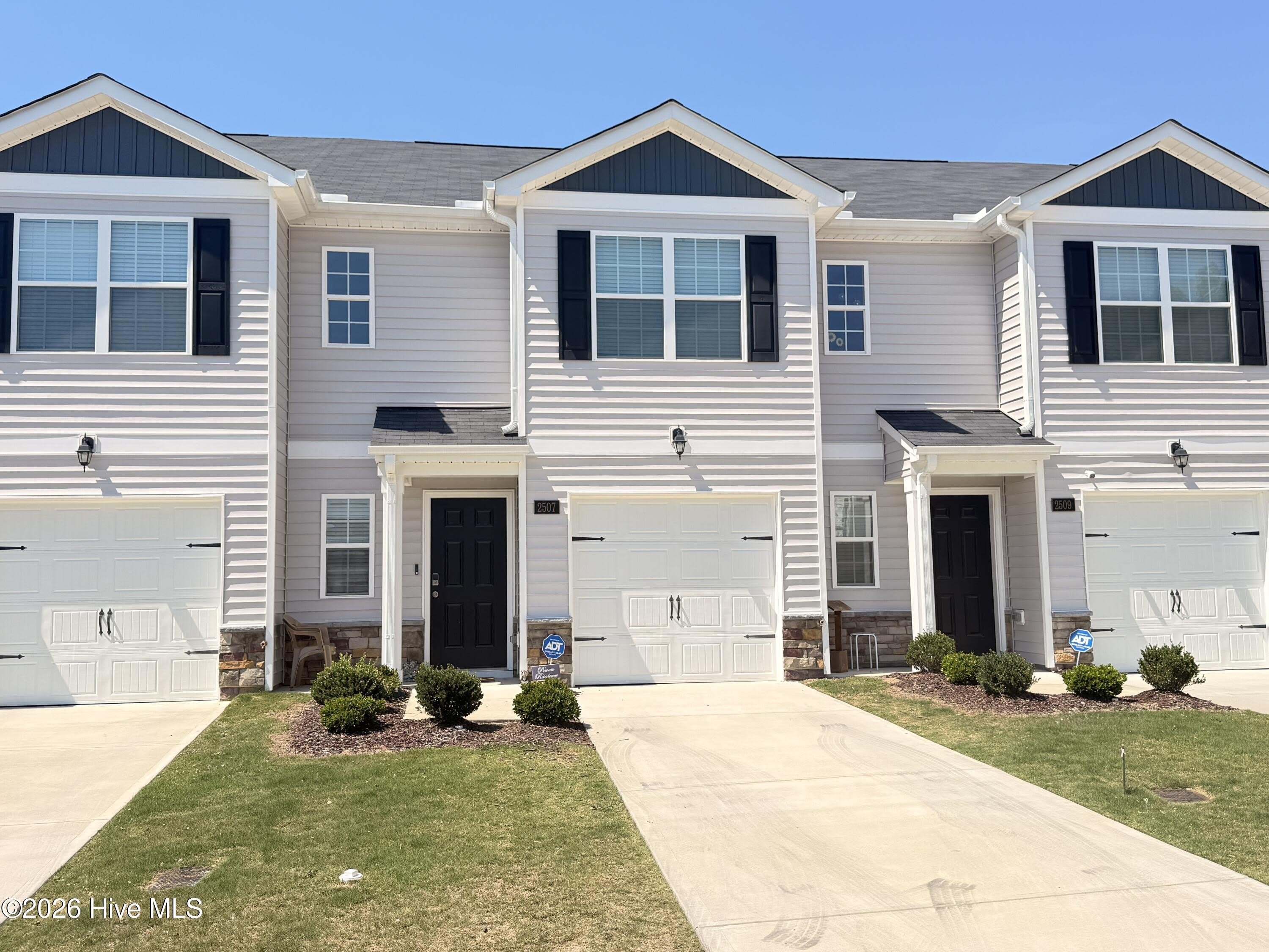 2507 Gracie Lane – photo 1 of 12