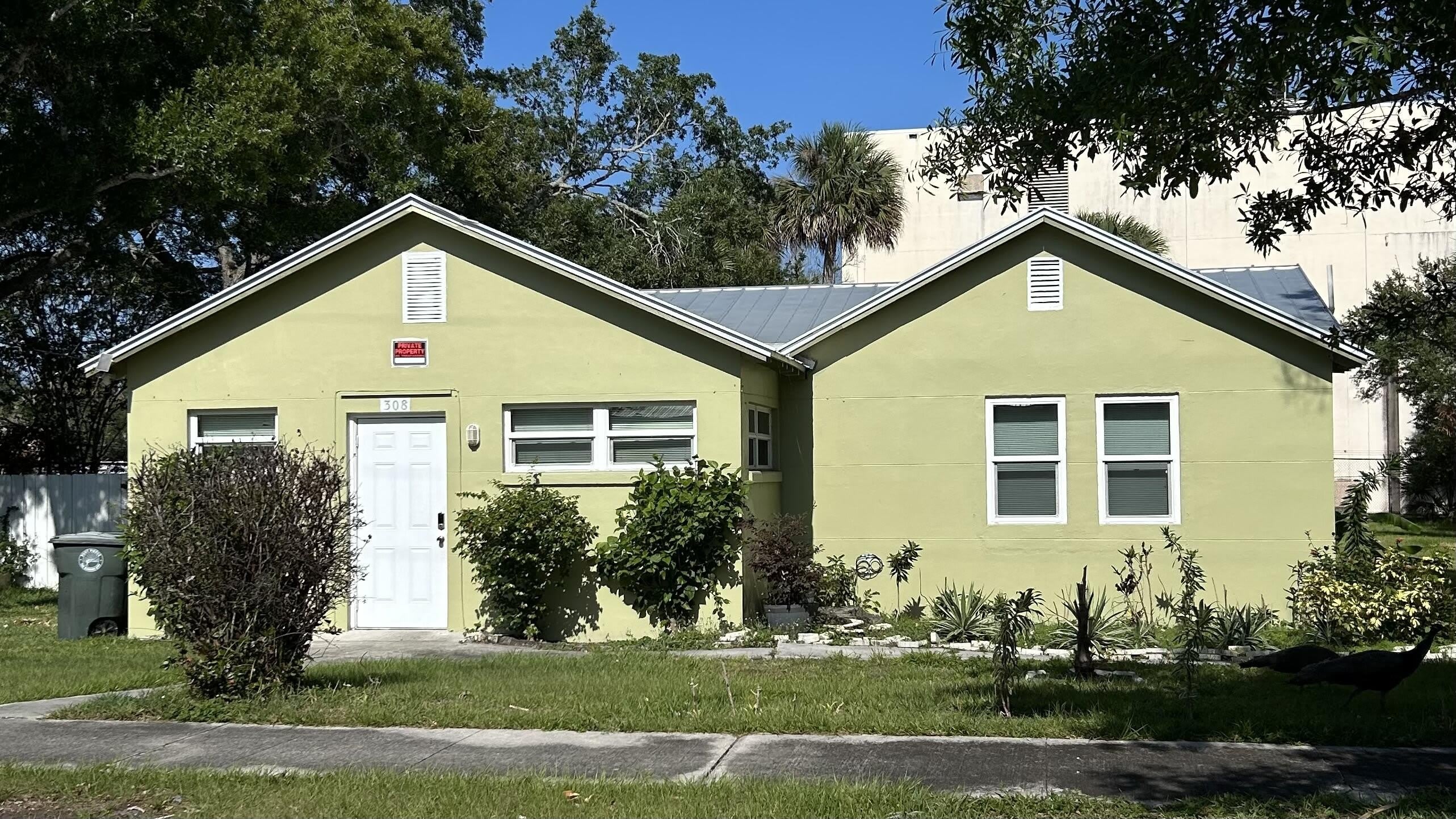 308 S 8th Street – photo 1