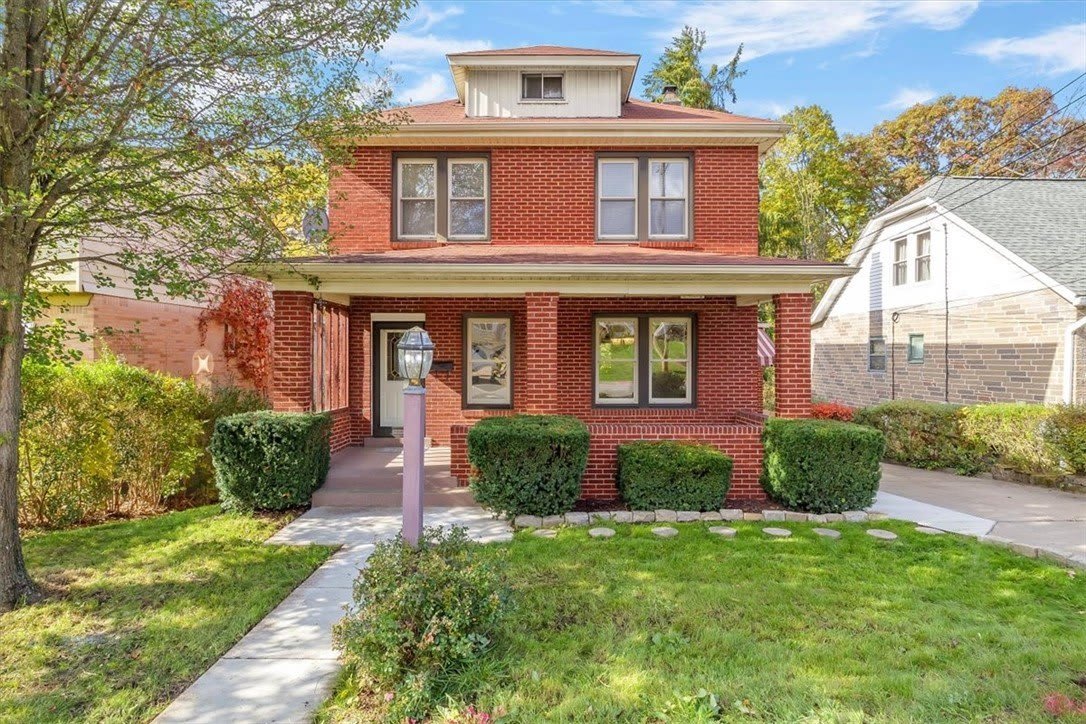 121 1st Ave – photo 1 of 40
