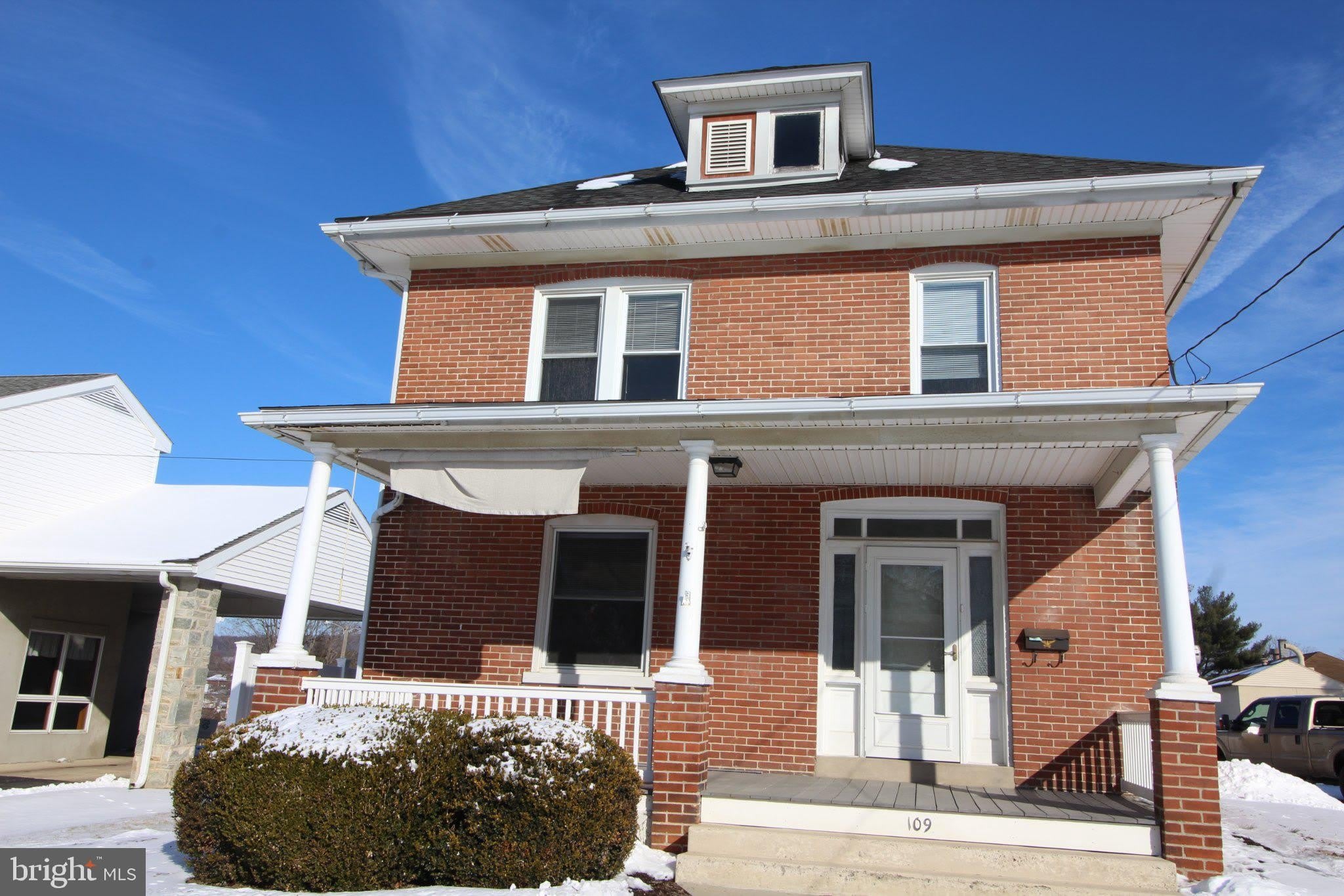 109 S HESS Street – photo 1 of 16