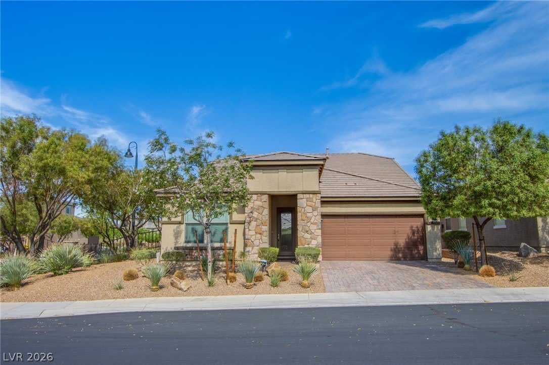2664 Ornate Regiment Street – photo 1 of 33