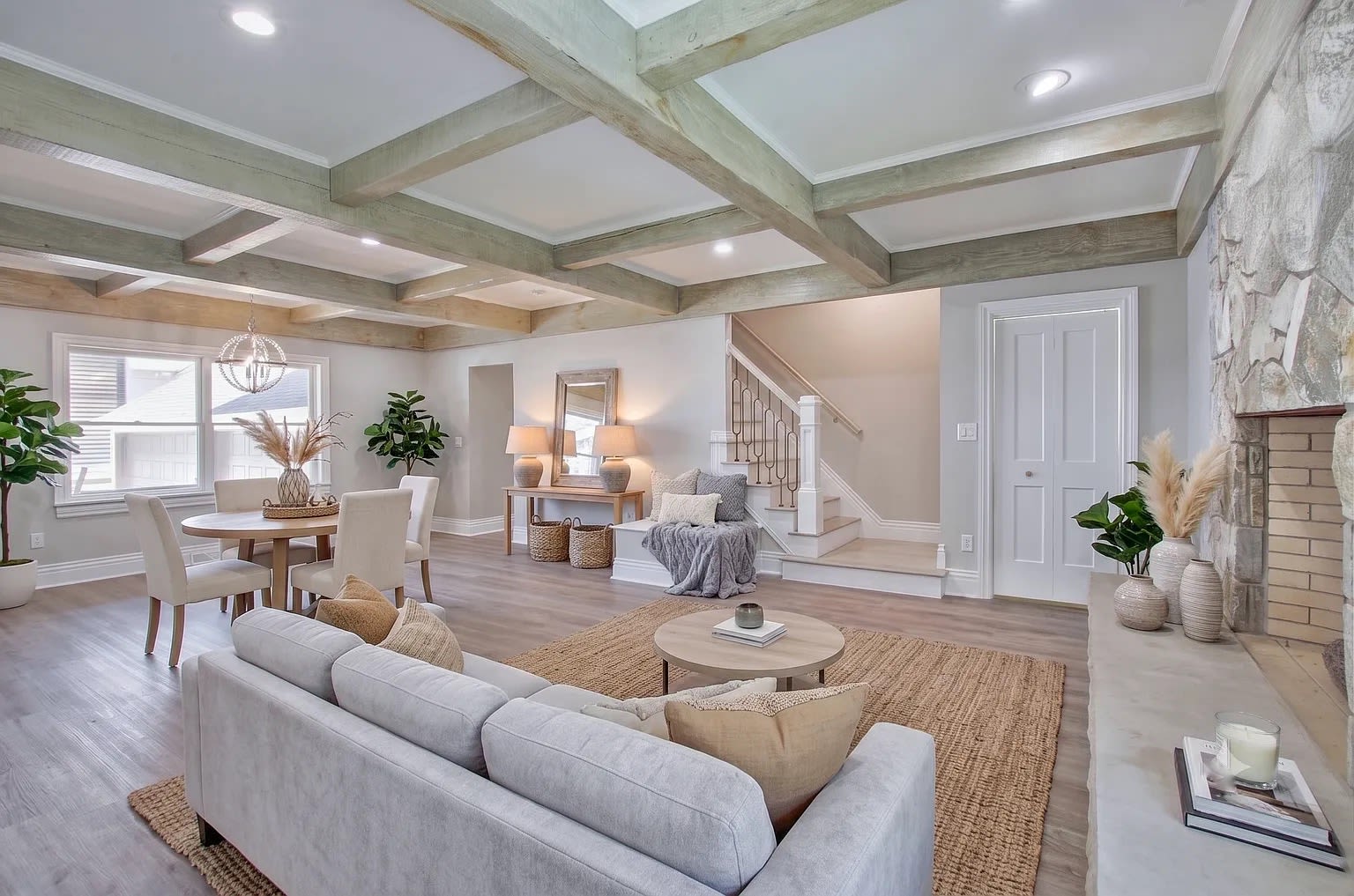 35 Ohio Avenue B B – photo 1 of 14
