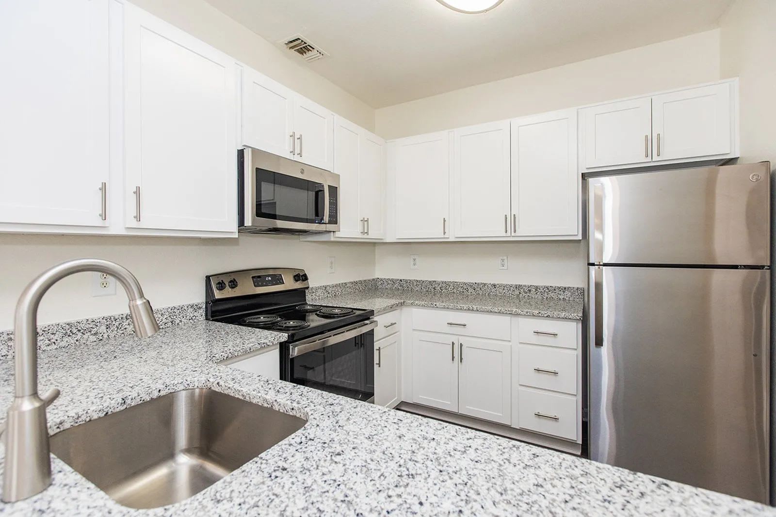 Park Station Apartments – photo 1