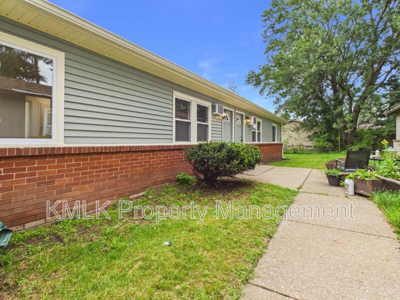 1622 Merrill Ave – photo 1