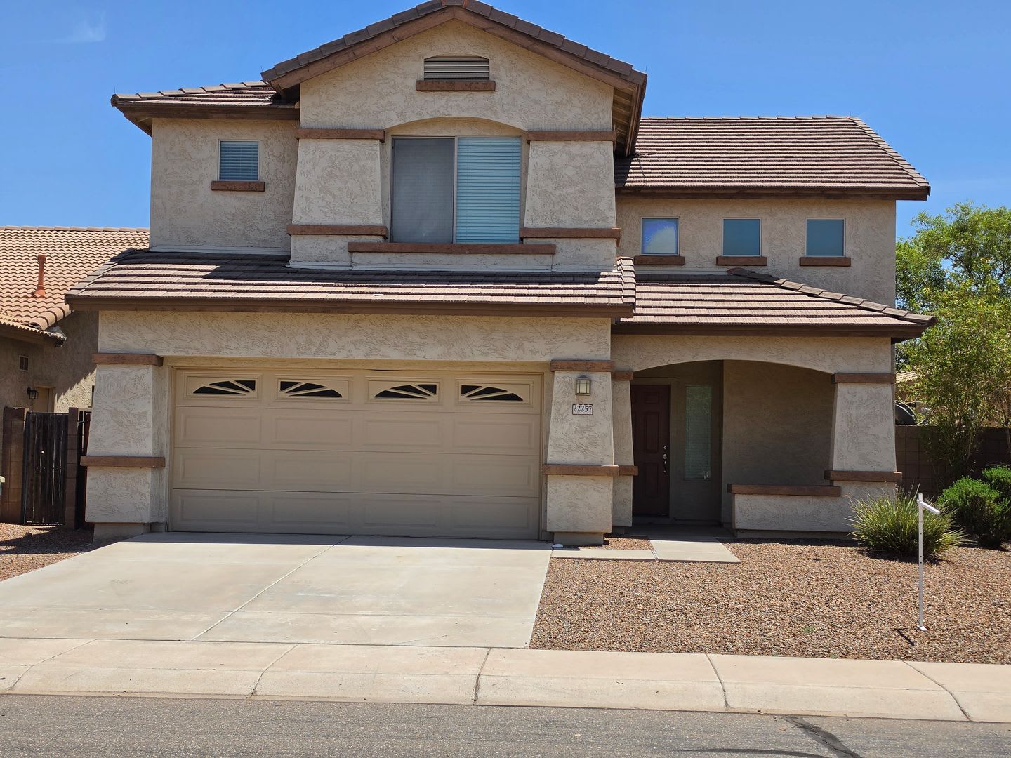 MOVE IN SPECIAL IN MARICOPA: GIBSON DR – photo 1
